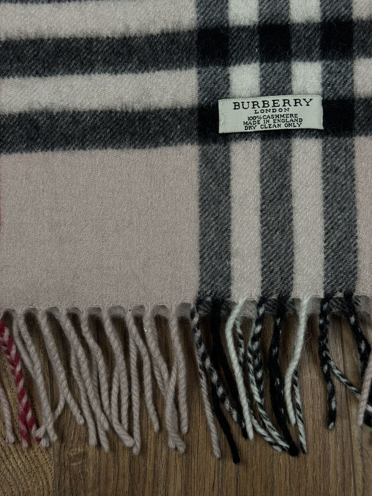 Burberry Vintage cashmere scarf Burberry’s 90s original luxury item Size ONE SIZE - 2 Thumbnail