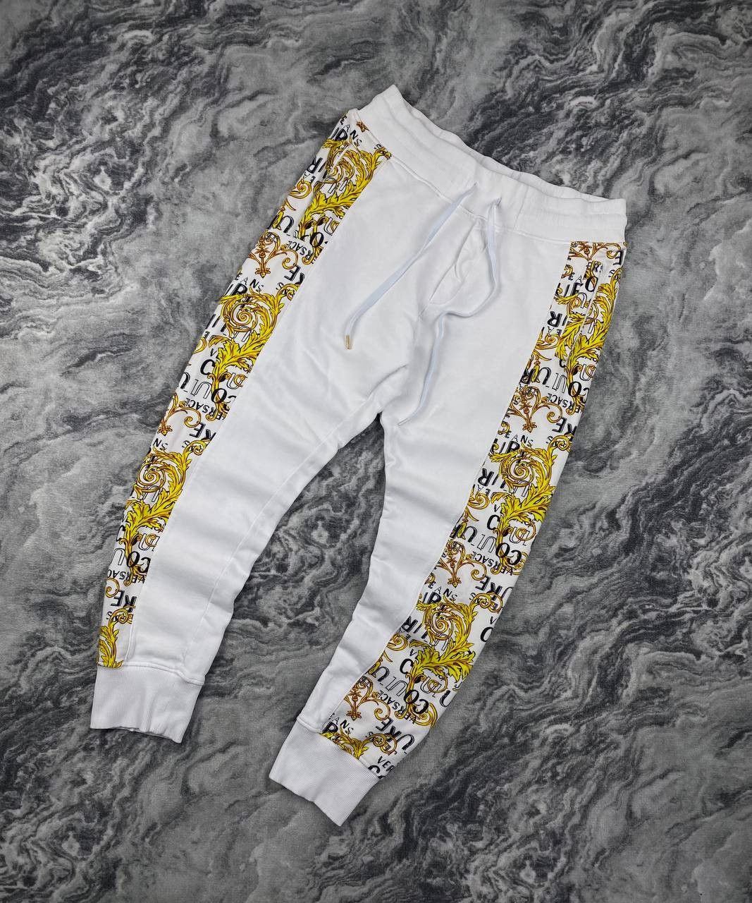 Versace Versace Jeans Couture Sweatpants Baroque Print Men Size XL Size US 36 / EU 52 - 1 Thumbnail