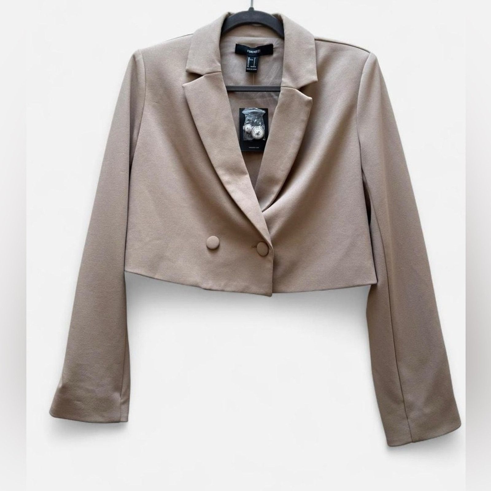 Forever 21 Forever 21 Beige Crop Blazer Size Small NWT Business Casual Size S / US 4 / IT 40 - 3 Thumbnail