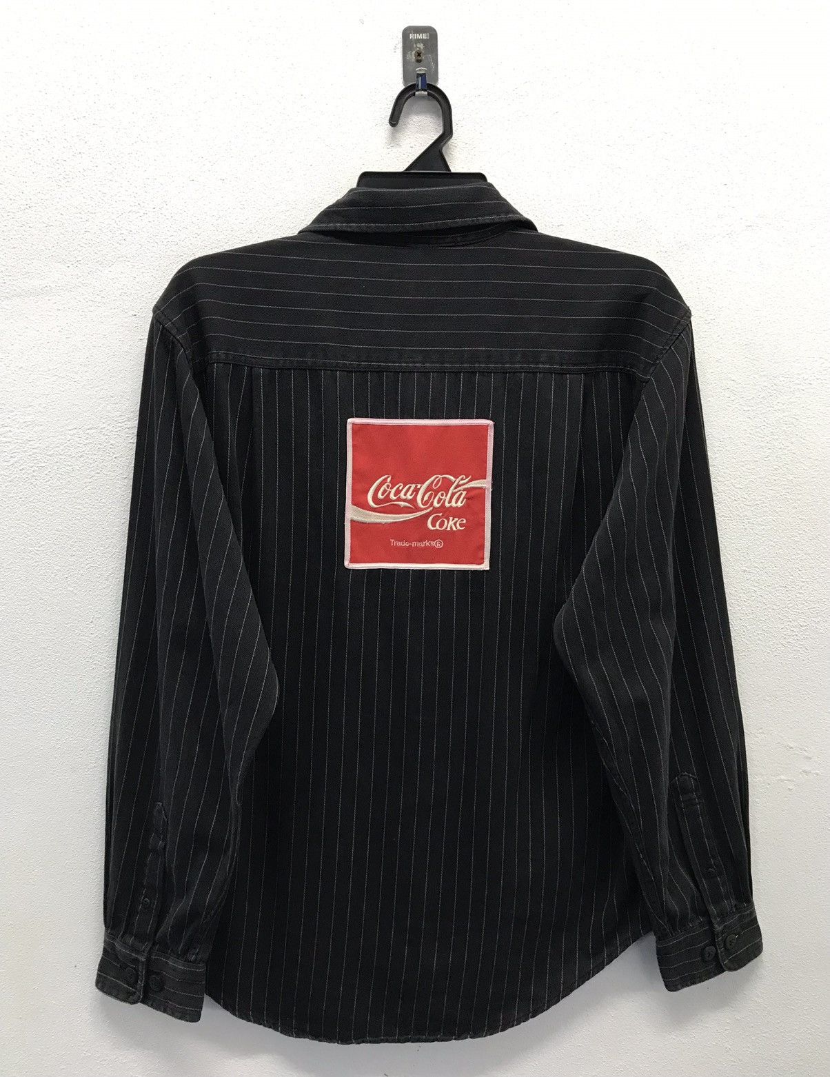 Coca Cola × Vintage Vintage Coca Cola Coke Trade-marks Long Sleeve Shirt ButtonUp Size US M / EU 48-50 / 2 - 2 Thumbnail