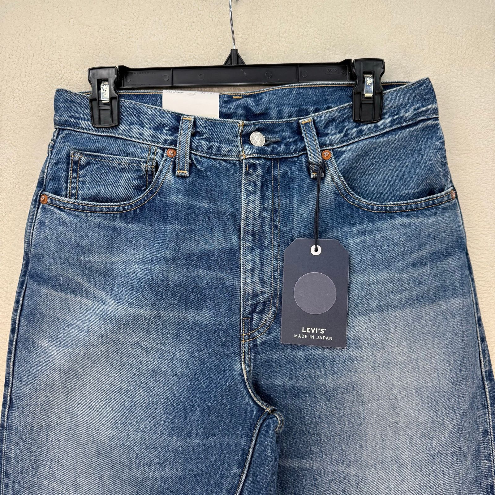 Levi's LEVI'S MADE IN JAPAN WOMEN'S 28X27 MEDIUM WASH COLUMN JEANS Size 28" / US 6 / IT 42 - 2 Thumbnail