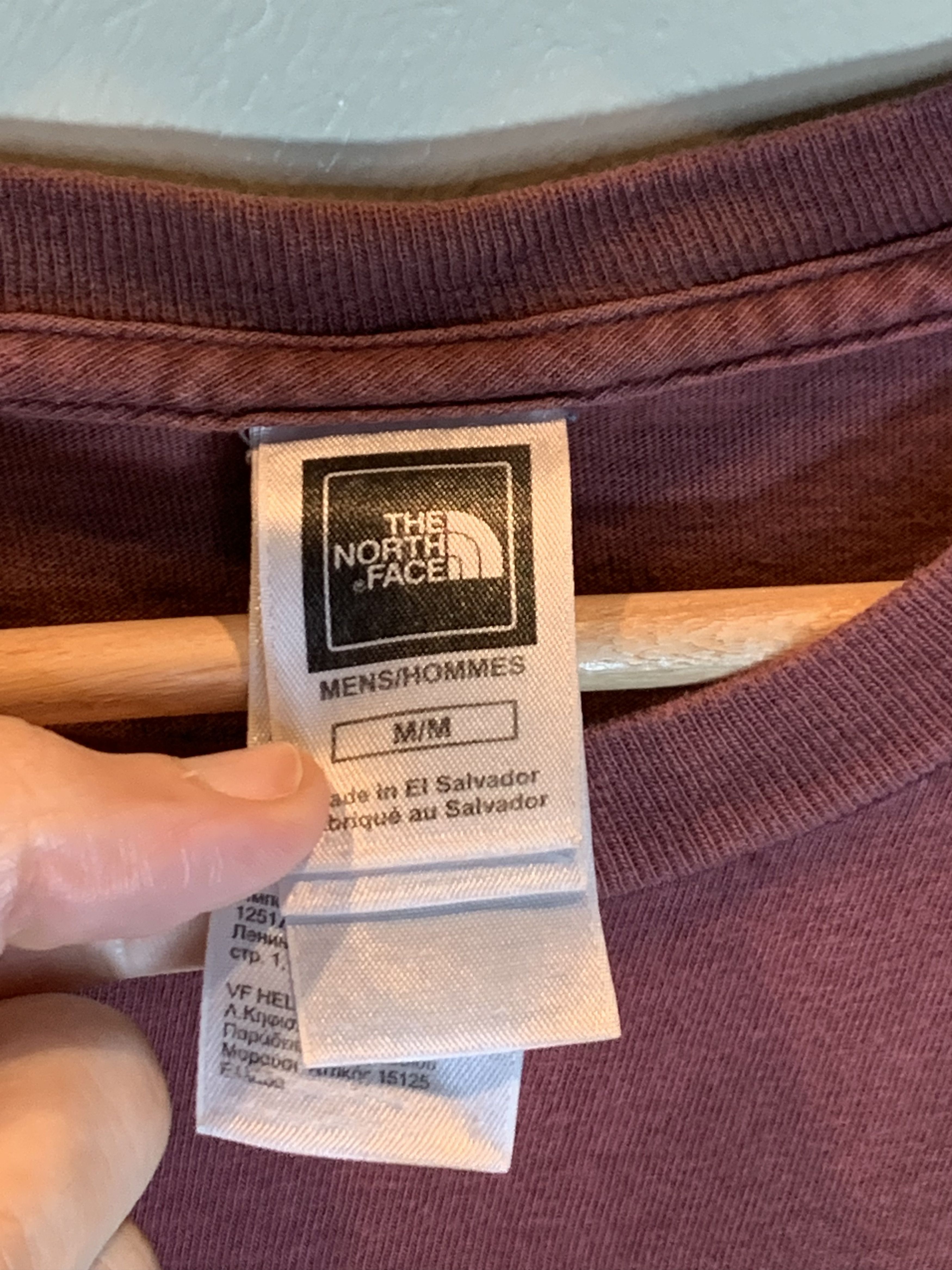 The North Face RARE Vintage North Face Escape Artist Hiking Art Faded Shirt Size US M / EU 48-50 / 2 - 7 Thumbnail