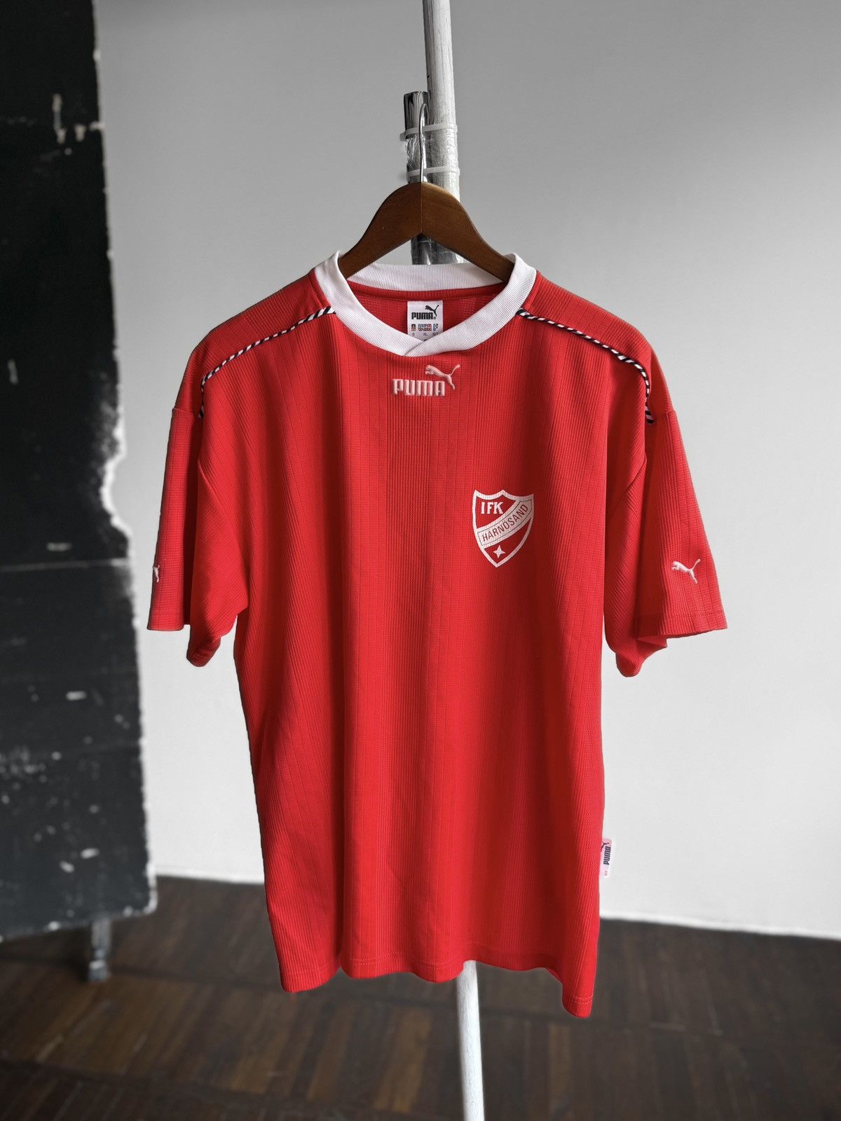 Puma Puma Mens Vintage 90s IFK Harnosand Football Soccer Jersey Size US XL / EU 56 / 4 - 1 Thumbnail