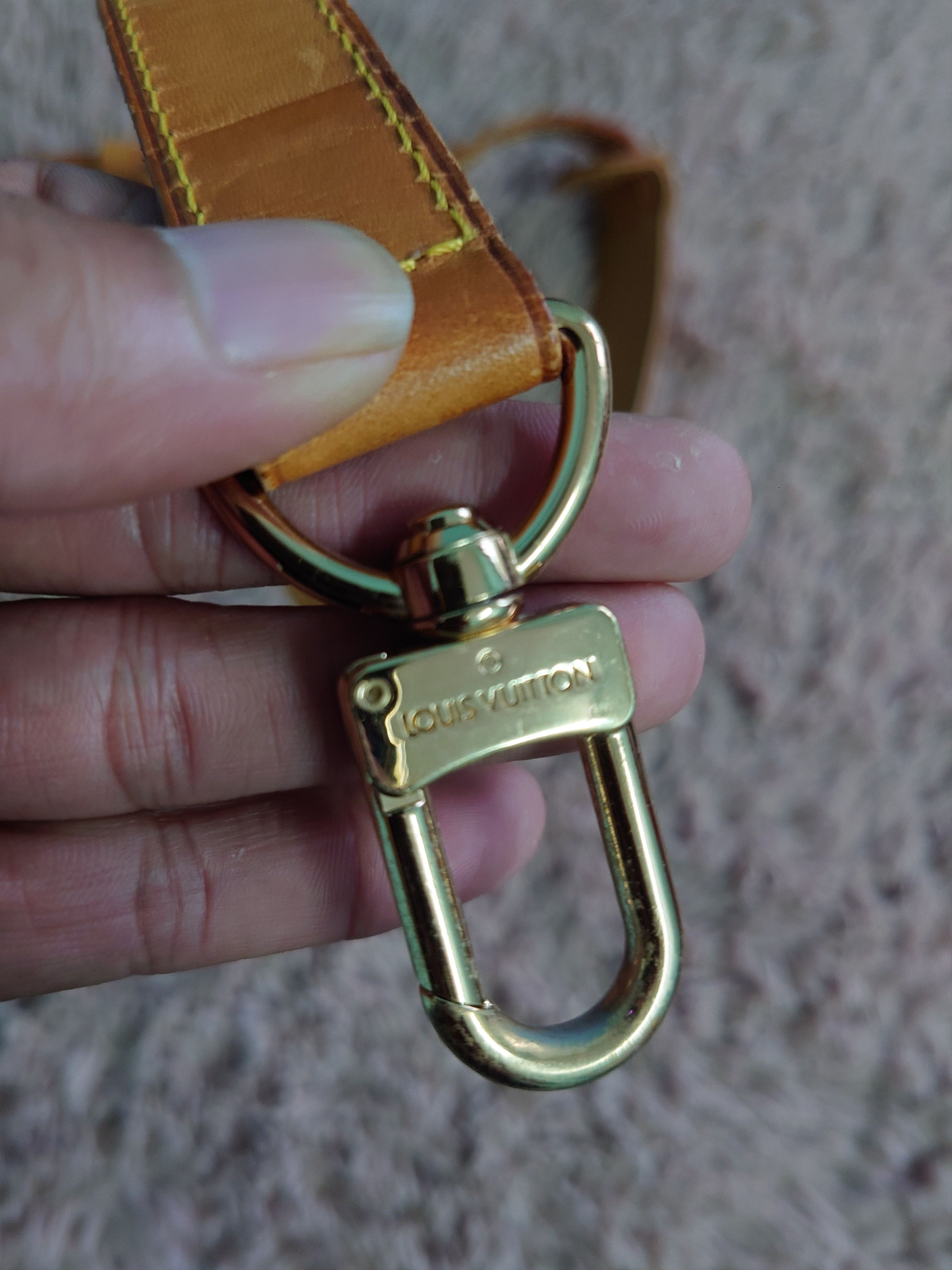 Louis Vuitton Louis Vuitton Vachetta Adjustable Strap Honey Patina Size ONE SIZE - 9 Thumbnail