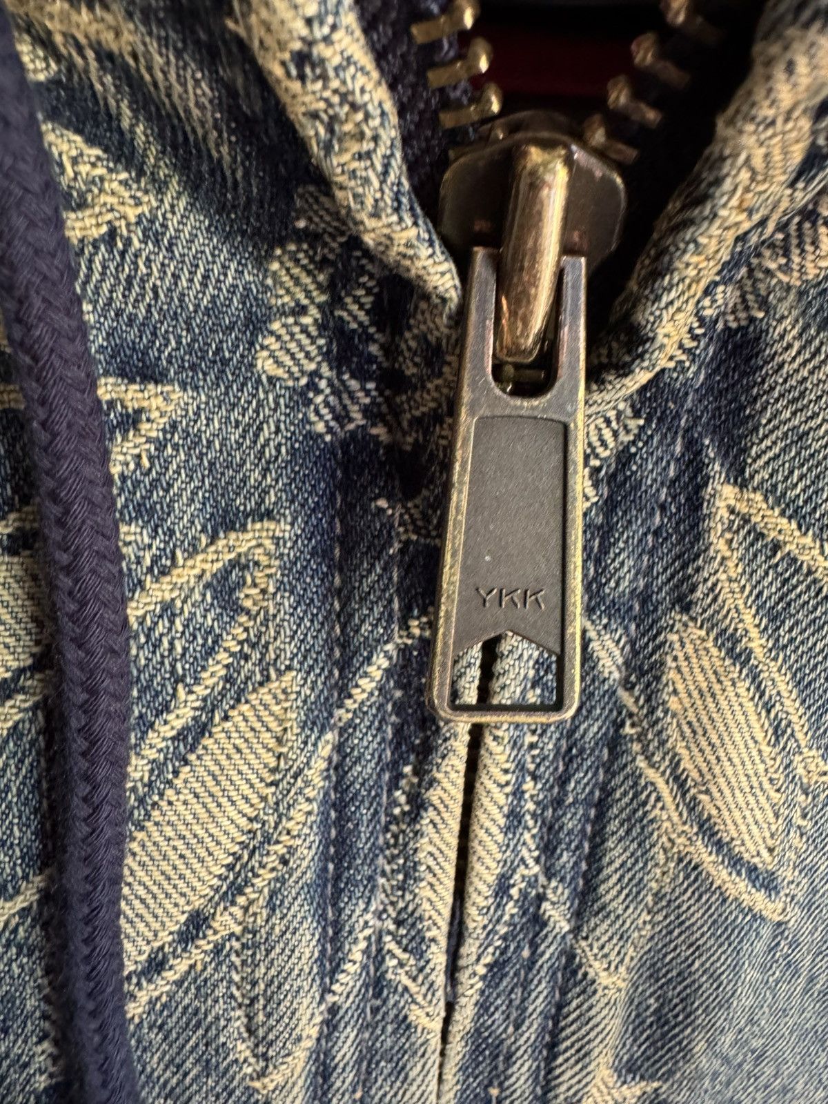 Supreme Bandana Jacquard Denim Jacket Ｍ Supreme Bandana Jacquard Denim Hooded Work Jacket (SS25) - $398