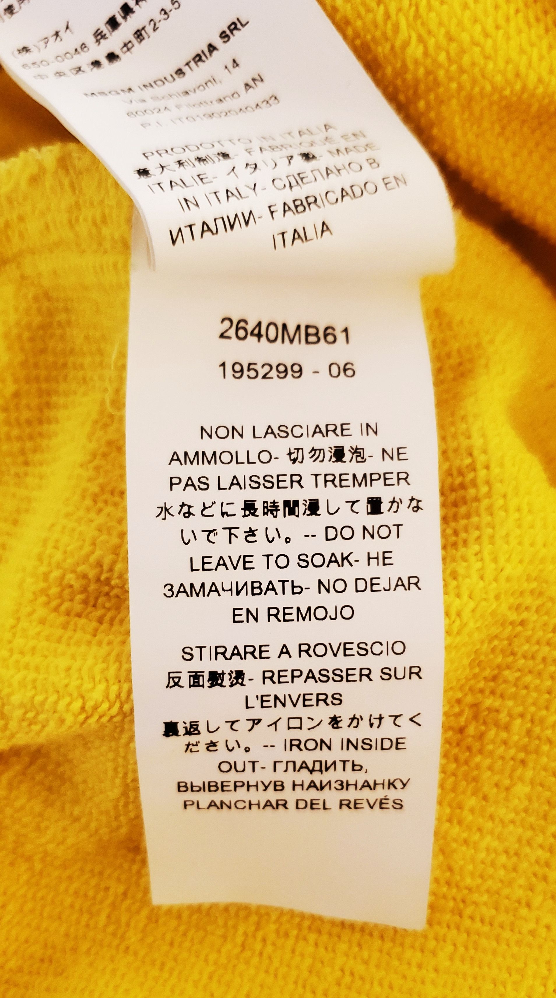 MSGM 85% OFF! MSGM Heavyweight Bermuda Shorts Yellow Size US 26 / EU 42 - 8 Thumbnail