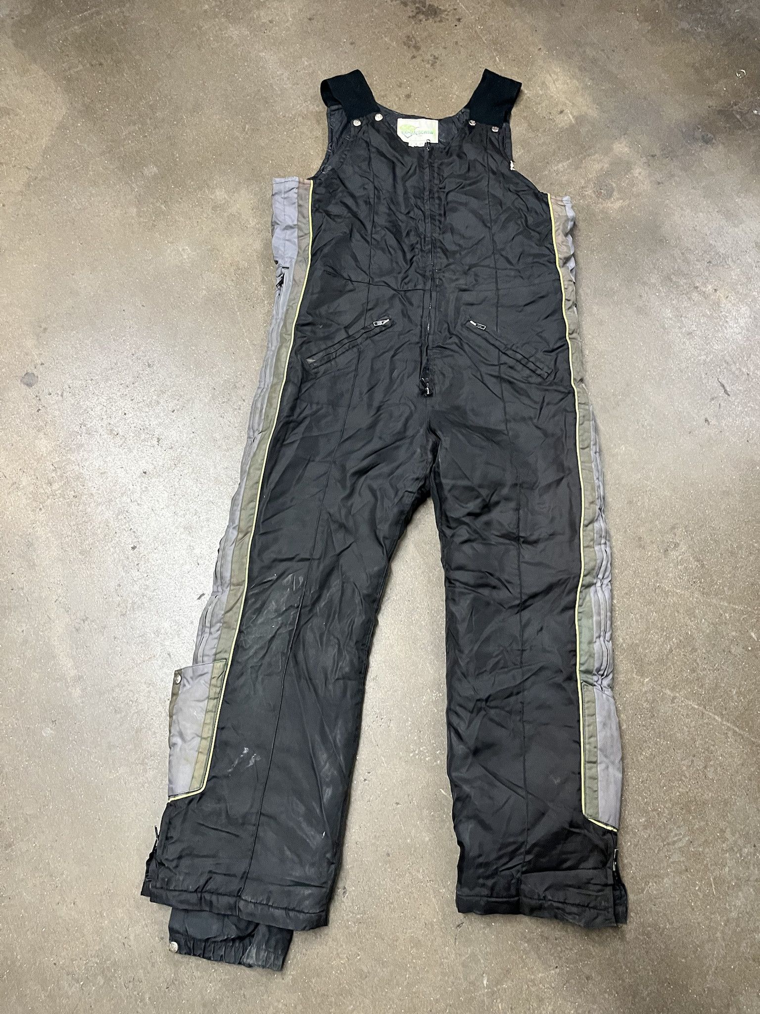 Vintage 1980s Quilted Snow Bibs Snowpant Overalls Distreessed Size L