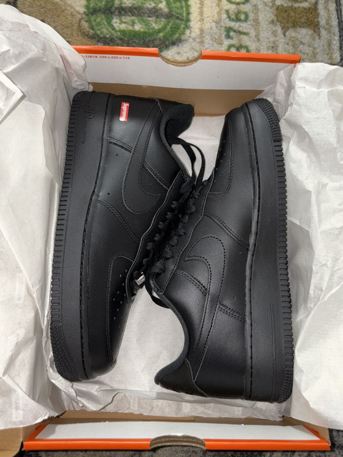 Nike × Supreme Supreme Nike Air Force 1 Low Black Size US 9 / EU 42 - 1 Thumbnail