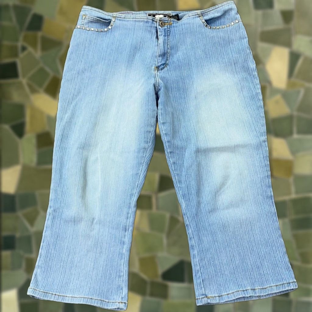 Vintage VTG R4R Rave 4 Real Capri Jeans Womens 15 Blue Stretch Mid-Rise Faded Studded Jeans Size 34" / US 12 / IT 48 - 1 Thumbnail