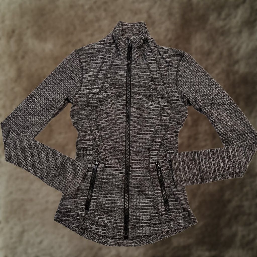 Lululemon Lululemon Define Jacket Womens 2 Gray Flecked Full Zip Track Thumbholes Athletic Jacket Women Size 2 Gray Flecked Reflective Pockets Zip Short Sleeve? Size XS / US 0-2 / IT 36-38 - 1 Thumbnail