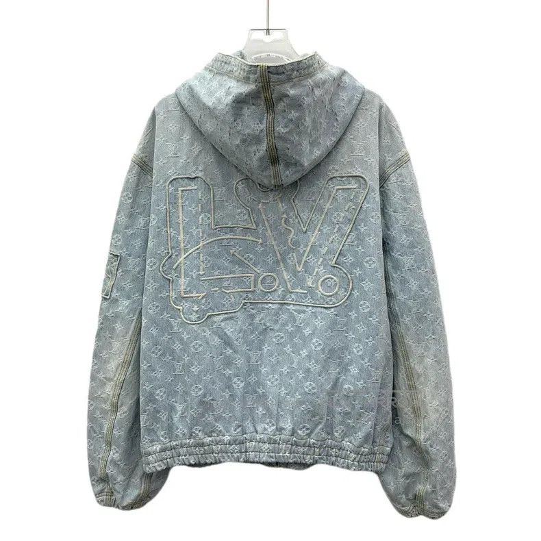 Louis Vuitton Louis Vuitton NBA Co-Branded Light Blue Retro Old Logo Jac Size US L / EU 52-54 / 3 - 2 Thumbnail