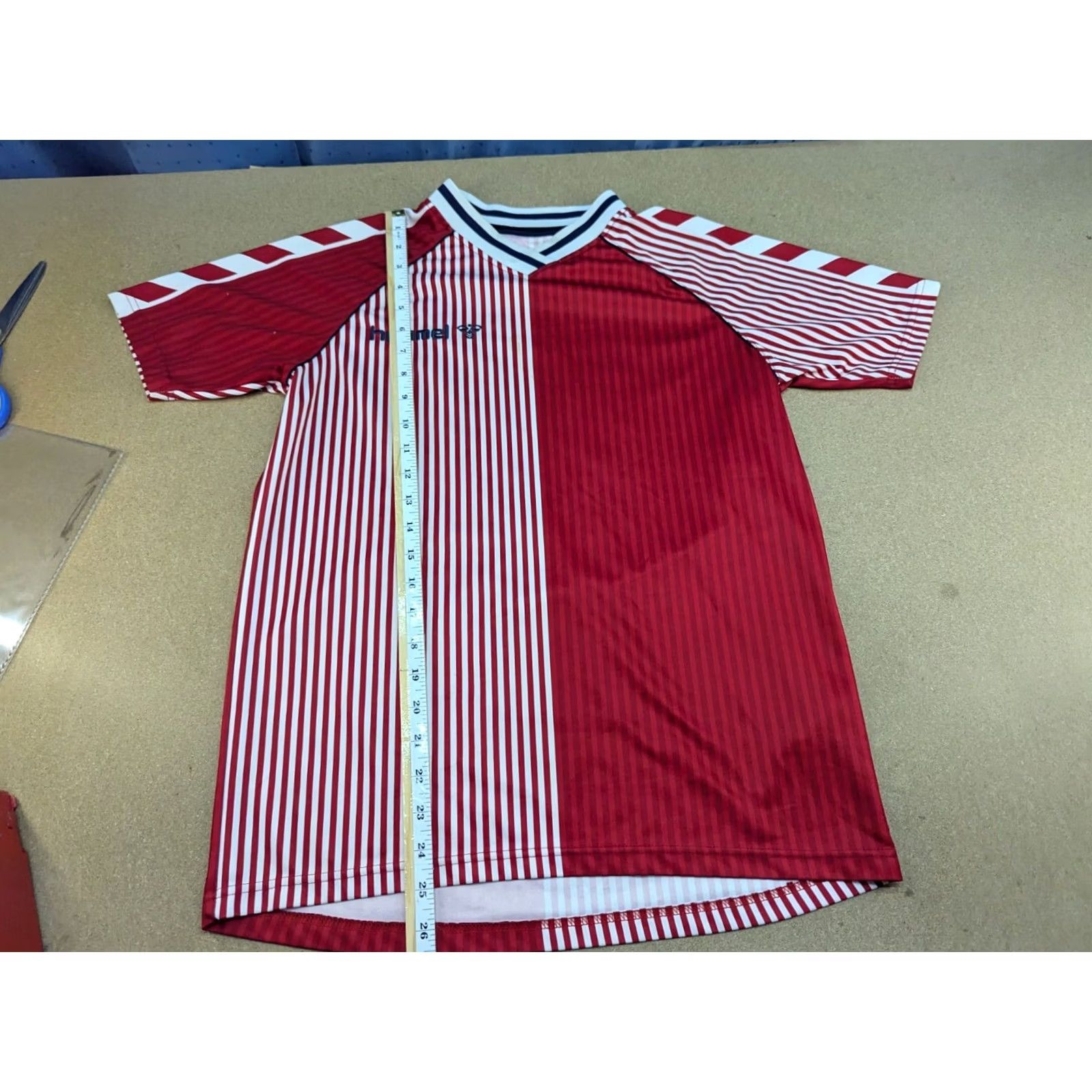 Hummel Hummel Denmark 1986 Home Laudrup #11 Mens Football Jersey M Multicolor Short Sleeve T-Shirt Size US M / EU 48-50 / 2 - 7 Thumbnail