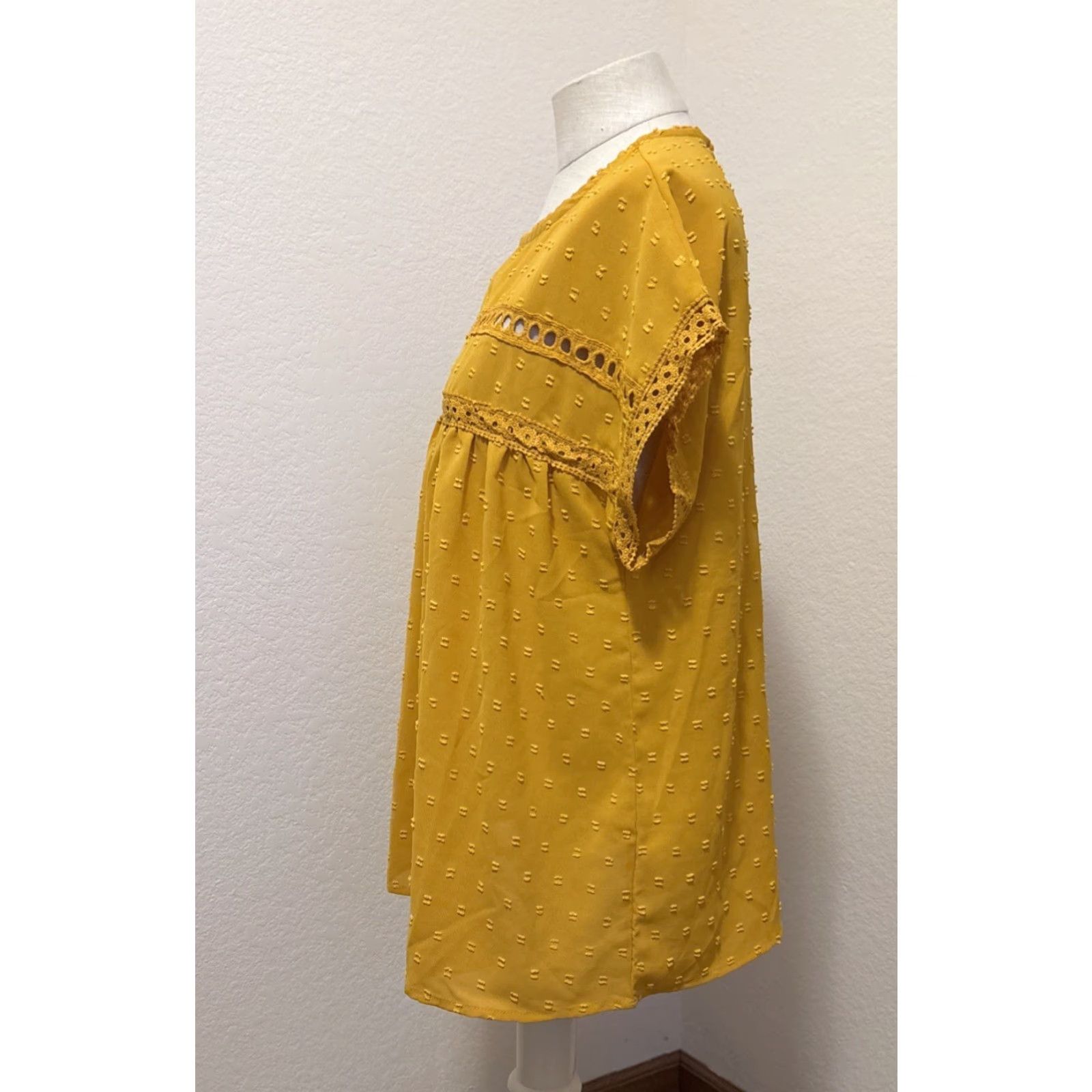 Shein SheIn Blouse Shirt Ladies XS? (Note: Original size M) -> This output is invalid; please provide the original title text only. Size M / US 6-8 / IT 42-44 - 2 Thumbnail