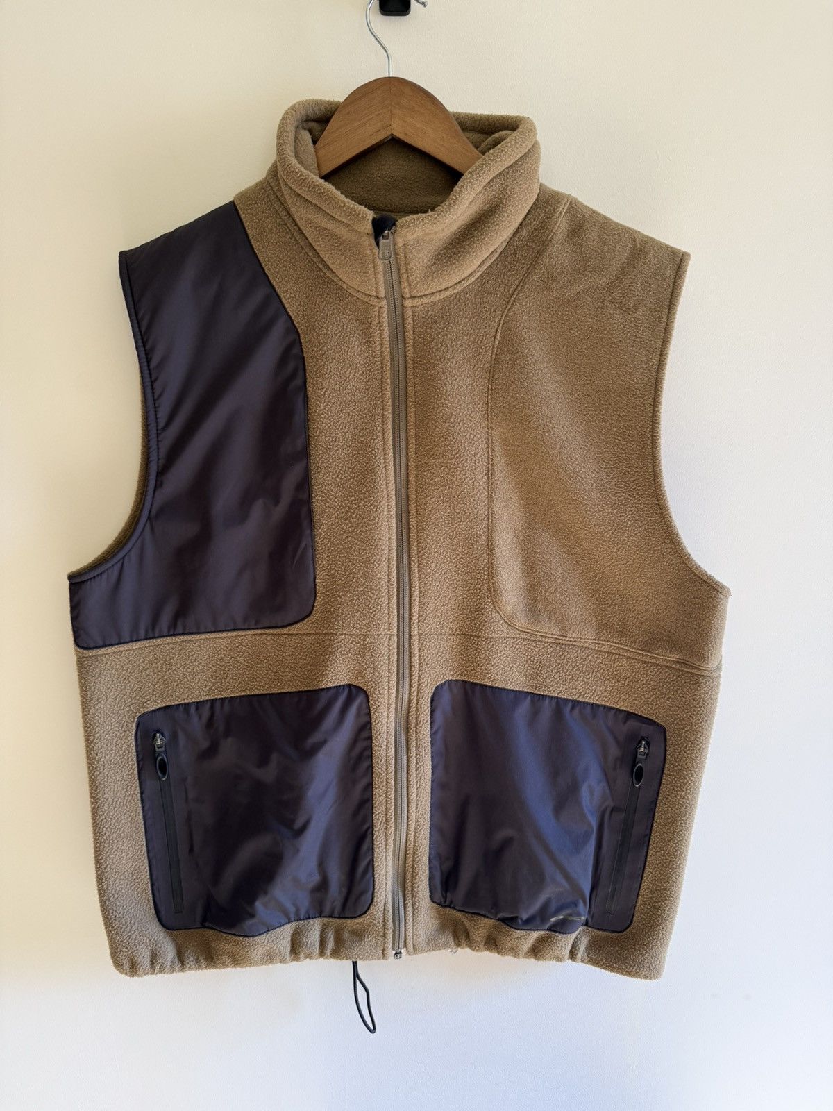 Oakley 00’s Oakley Tech Vest Size US L / EU 52-54 / 3 - 1 Thumbnail