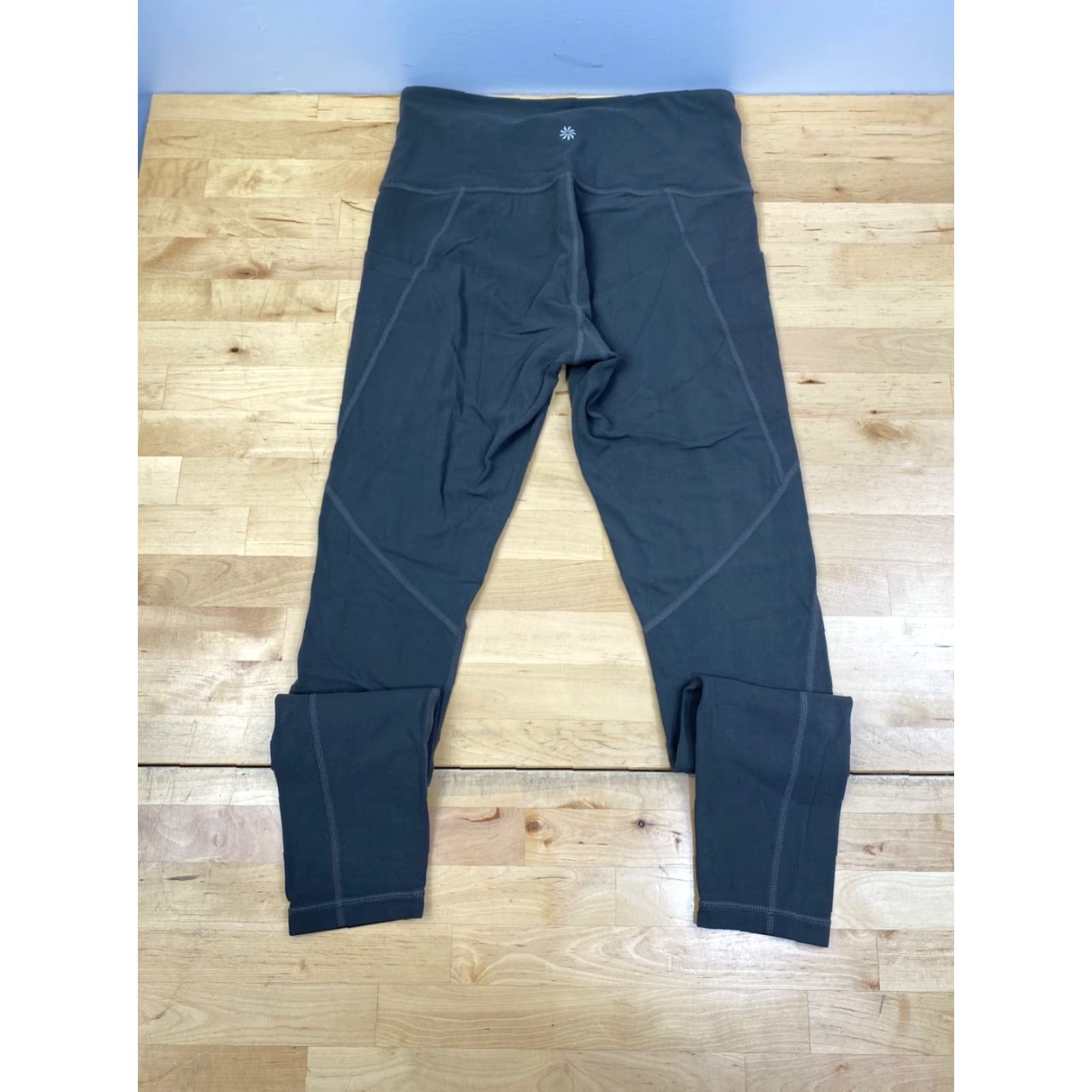 Athleta Athleta Leggings Womens S Gray Activewear Casual Outdoor Athleisure Sports Gym & Training Running & Jogging Yoga Ankle Size 28" / US 6 / IT 42 - 8 Thumbnail