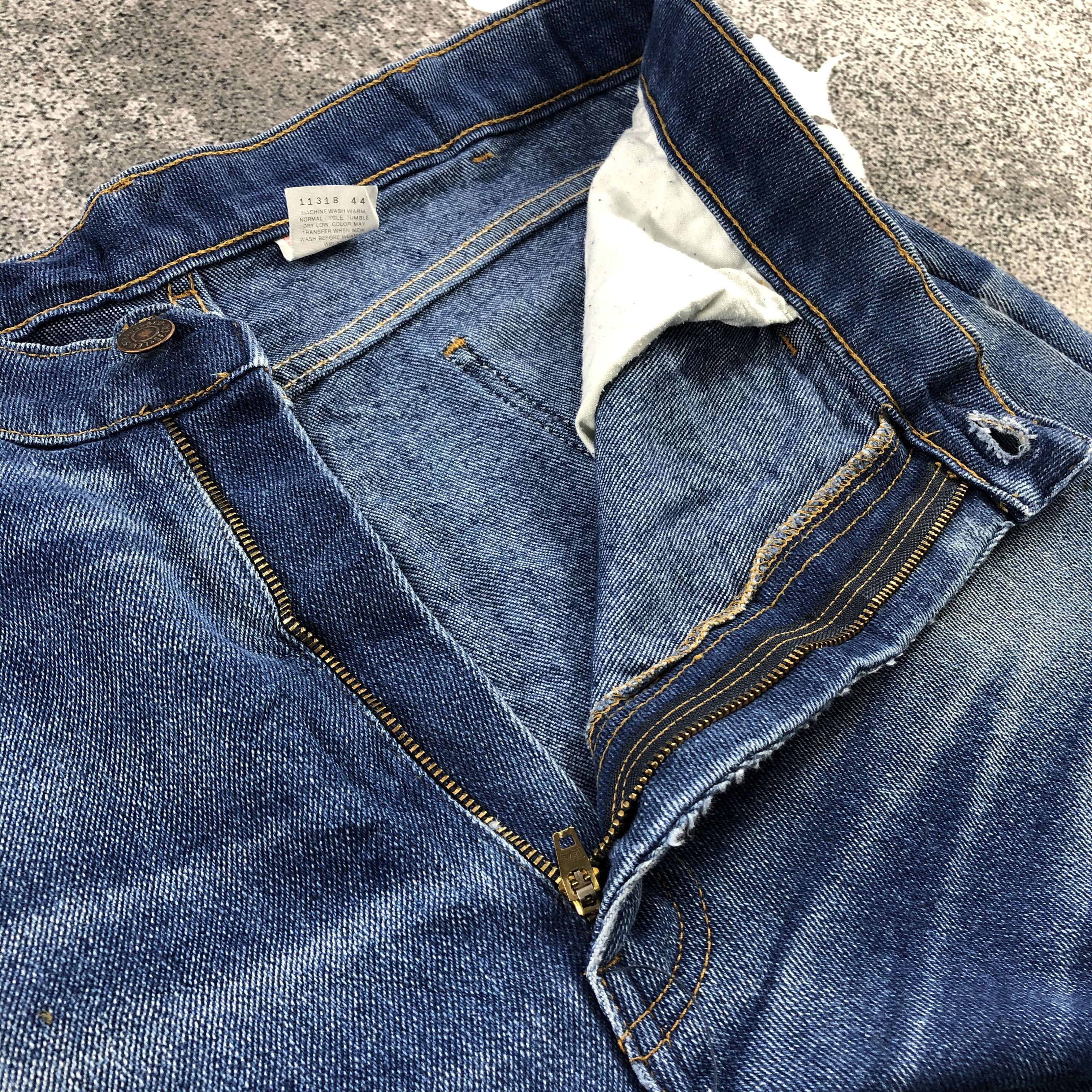 Levi's Vintage Levis 547 Jeans Blue Wash Denim KJ864 Size US 37 - 11 Thumbnail