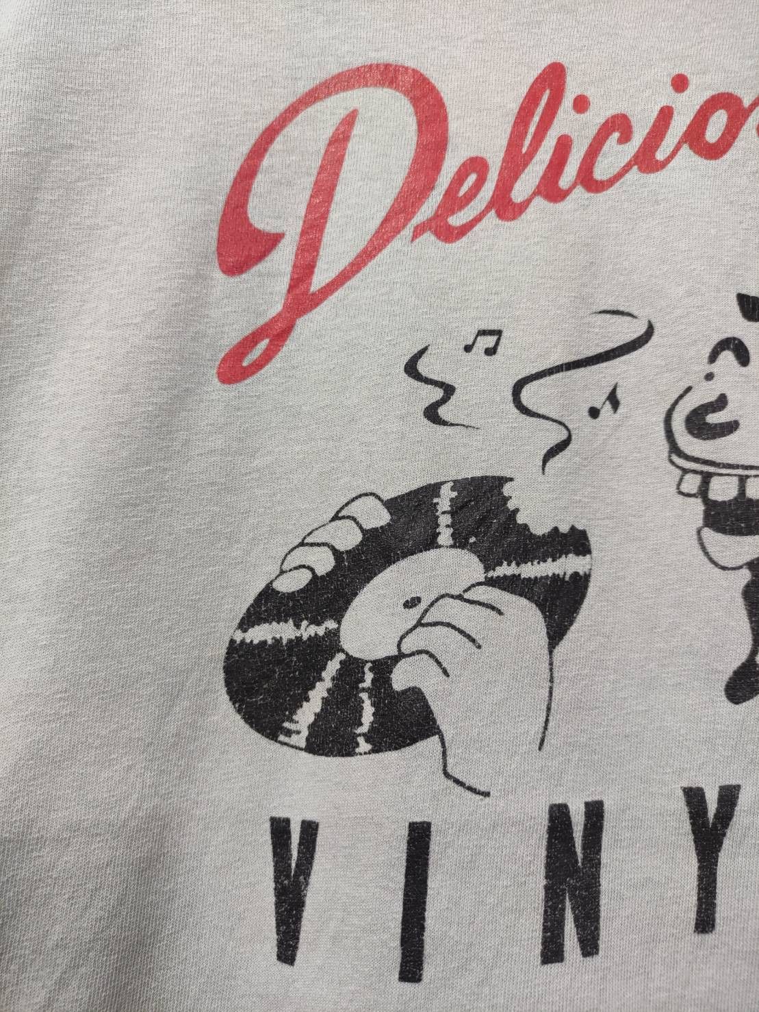 Rap Tees Vtg 00's Delicious Vinyl Record Label Logo T-Shirt Size US M / EU 48-50 / 2 - 3 Thumbnail