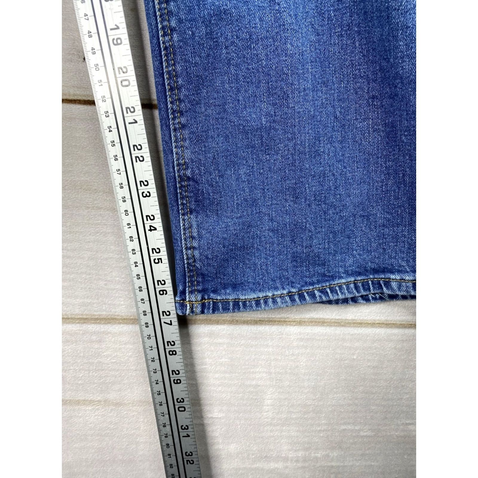 Old Navy Old Navy Jeans Wide-Leg 14 High Rise XS? (Note: The original title does not specify XS; using the given data only.) Size 36" / US 14 / IT 50 - 6 Thumbnail
