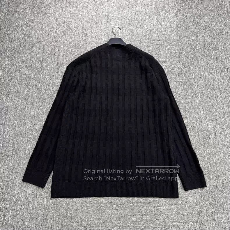 Hermes Hermes H imprinted wool knit cardigan Size S / US 4 / IT 40 - 2 Thumbnail