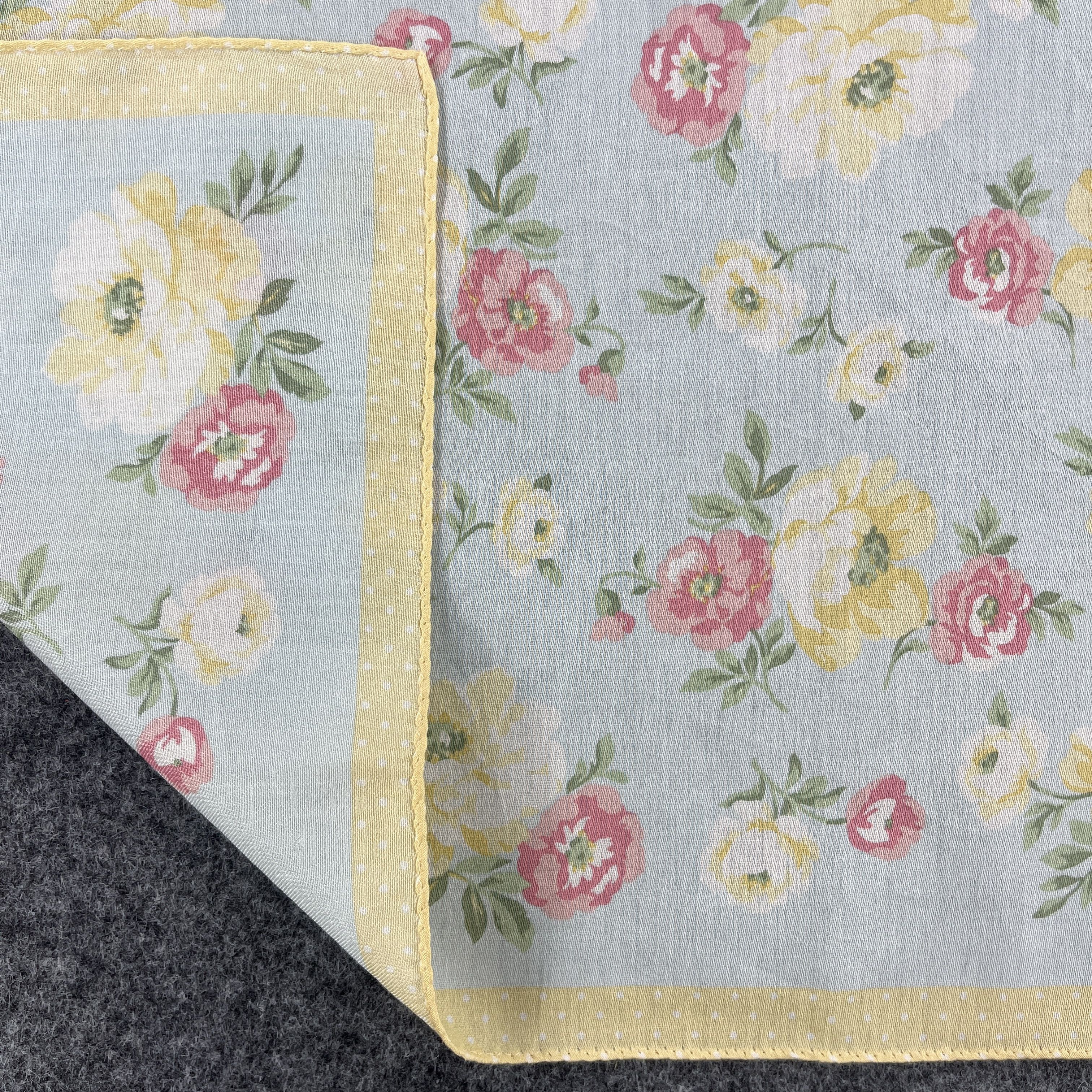 Laura Ashley Laura Ashley Handkerchief / Bandana / Neckerchief B048 Size ONE SIZE - 3 Thumbnail
