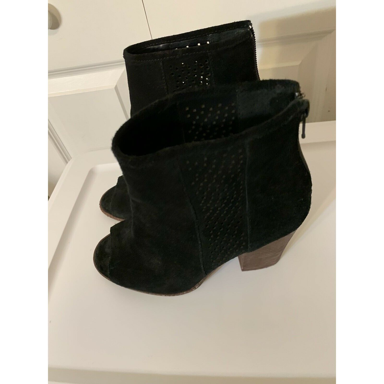 Other Gianni Bini Womens Sz 9M Black Open Toe Suede Leather Ankle Size US 9 / IT 39 - 2 Thumbnail