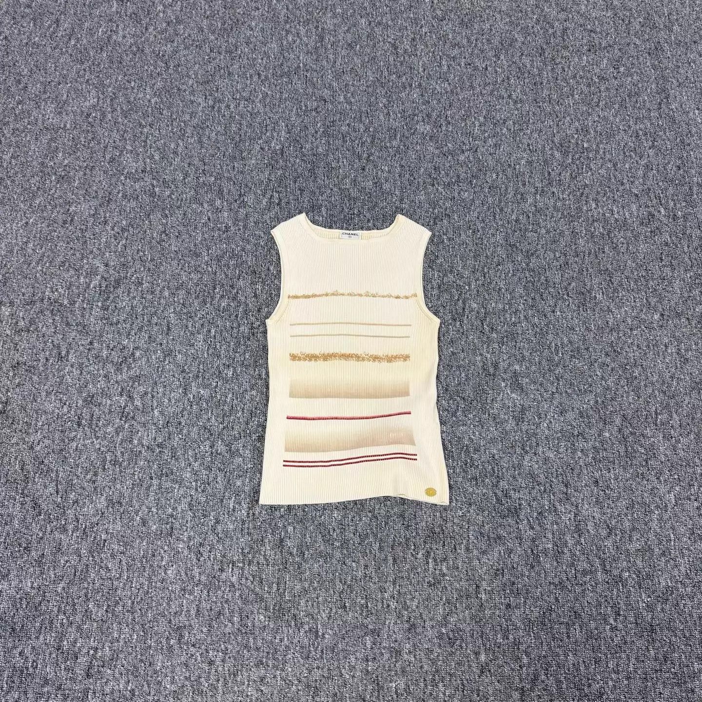 Chanel Chanel Cream H-Striped V-Ribbed Metal Logo Knit Vest 38 Size S / US 4 / IT 40 - 1 Thumbnail