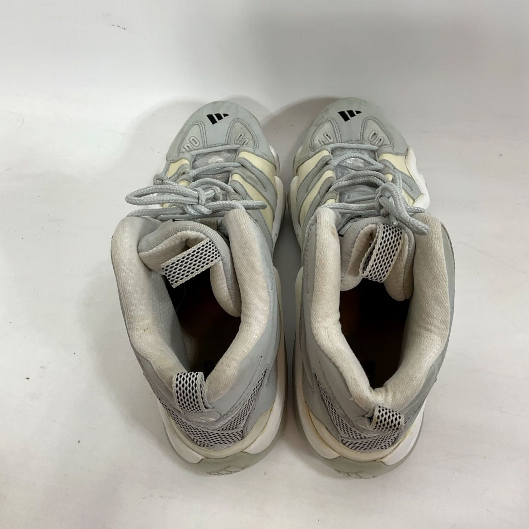 Adidas VINTAGE adidas Crazy 8 Kobe Bryant Grey Suede White Mens 12 2006 Rare Retro Sneaker Size US 12 / EU 45 - 2 Thumbnail