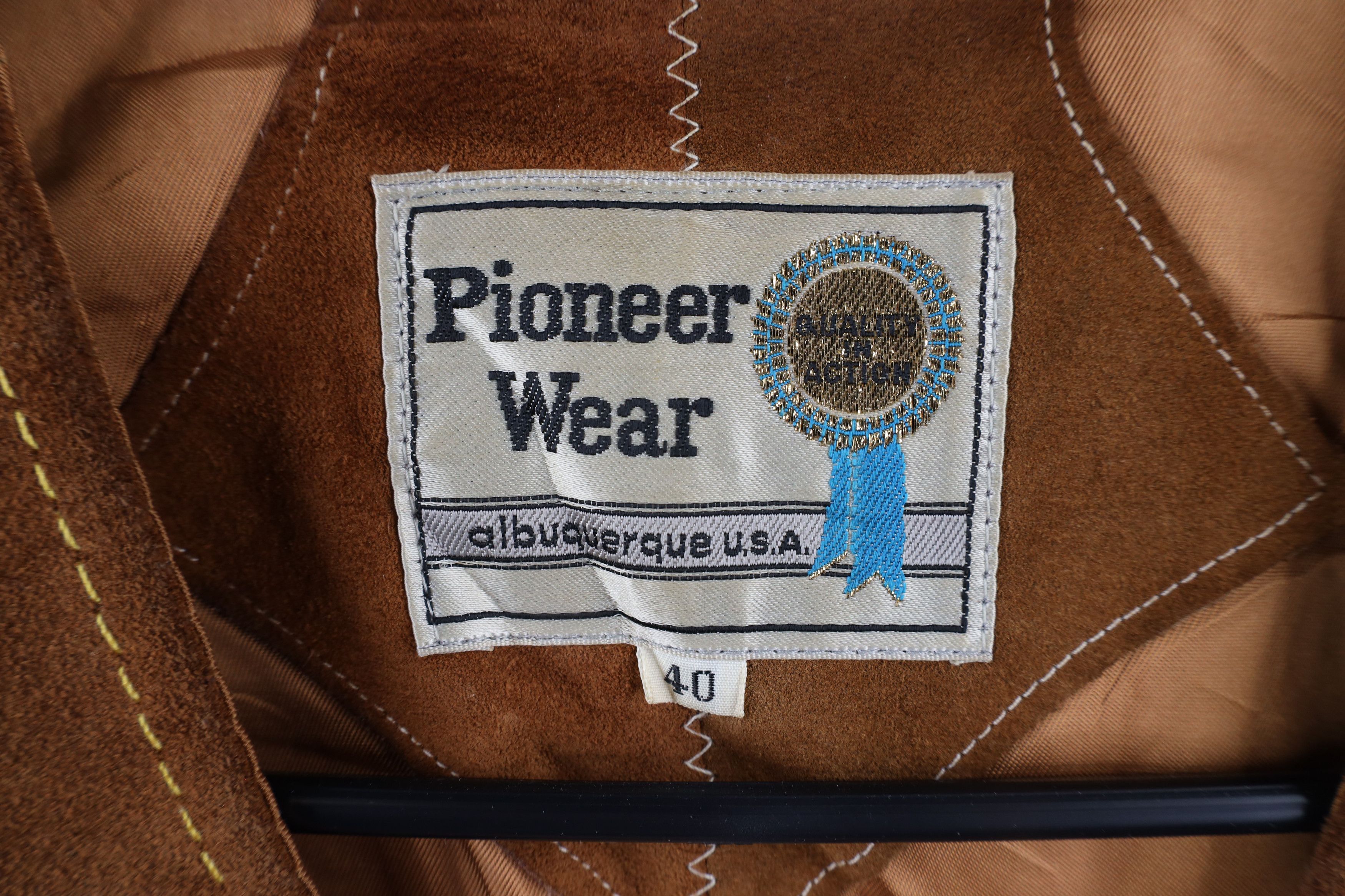 Vintage Vintage 70s Streetwear Suede Leather Western Vest Jacket USA Size US L / EU 52-54 / 3 - 5 Thumbnail