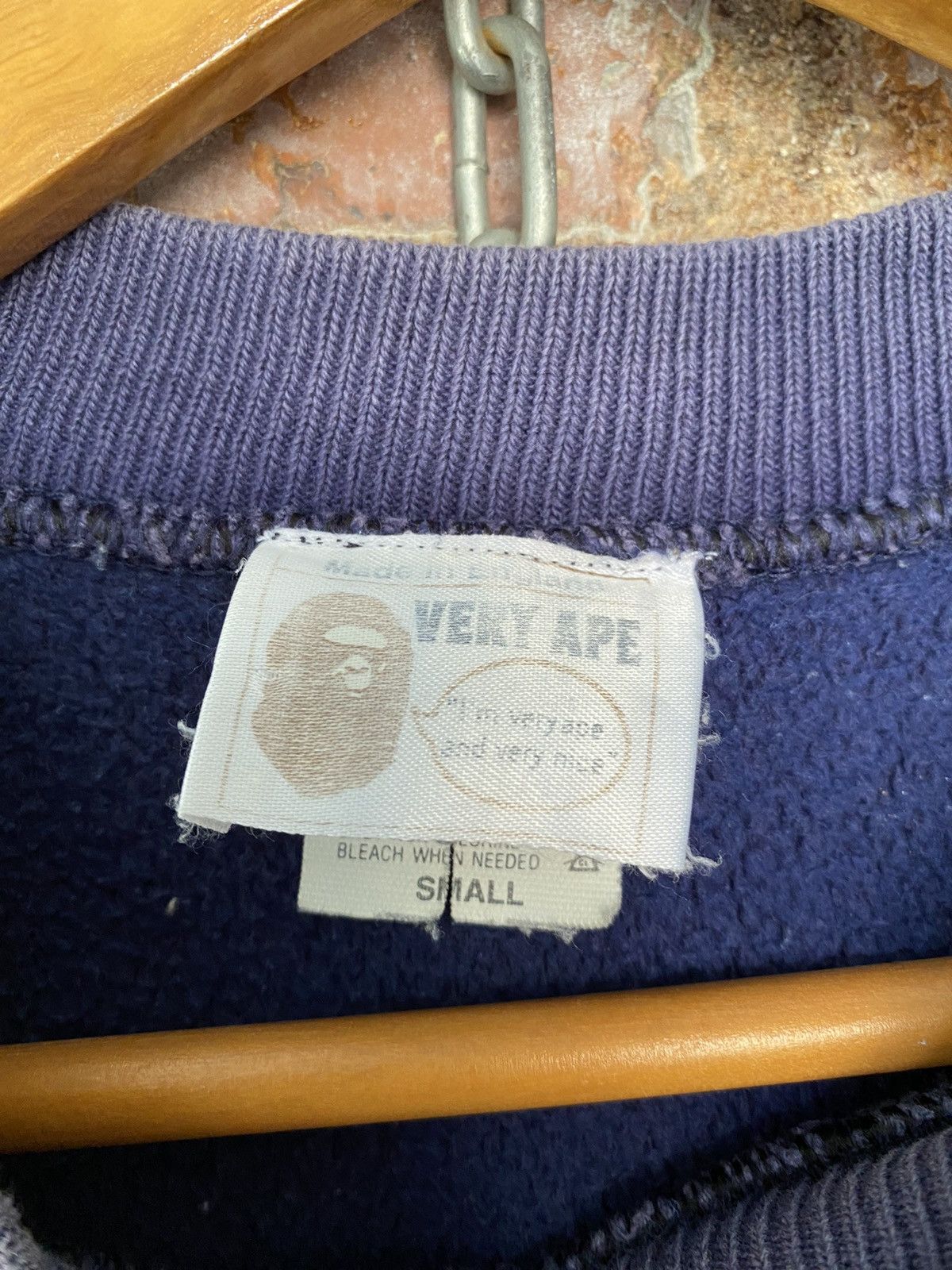 Bape × Vintage OG AW1996 Bape Very Ape UK Leader Size US M / EU 48-50 / 2 - 16 Thumbnail