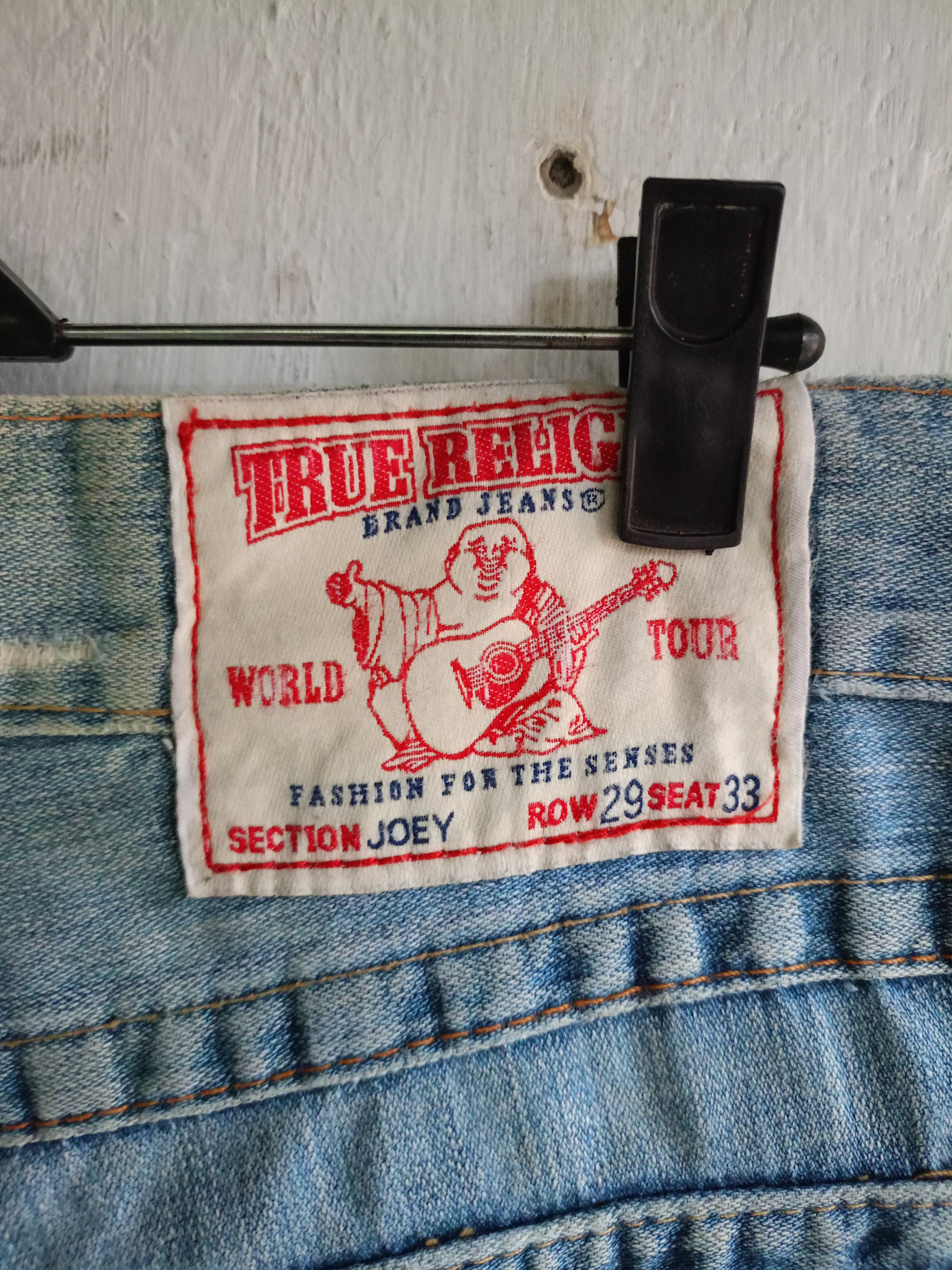 True Religion TRUE RELIGION DISTRESSED DENIM SHORTS PANTS Size US 33 - 7 Thumbnail