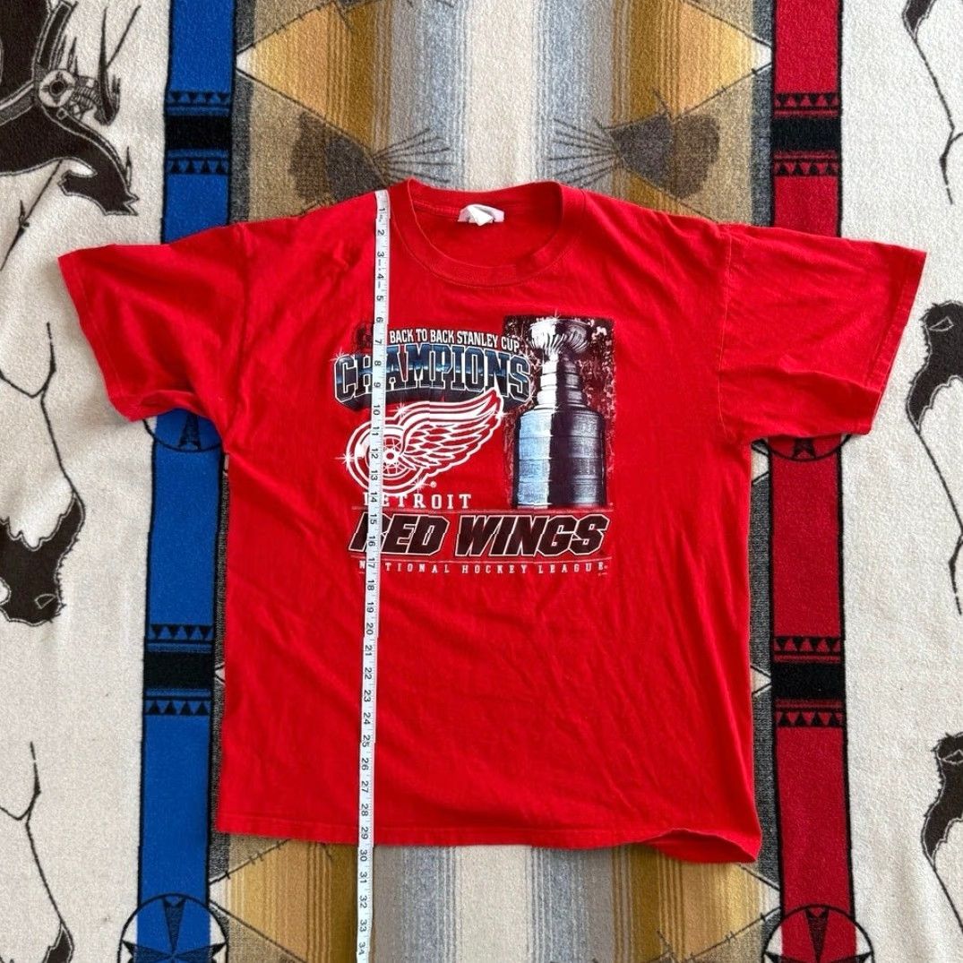 NHL VINTAGE 90s Detroit Red Wings Stanley Cup Champions T-Shirt NHL Hockey Men XL Red Crew Short Sleeve CSA Size XL Size US XL / EU 56 / 4 - 6 Thumbnail