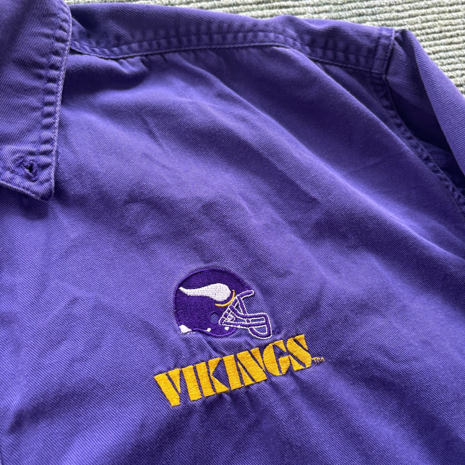 Vintage Vintage 1990s Purple Cotton Minnesota Vikings Button Up XL Size US XL / EU 56 / 4 - 3 Thumbnail
