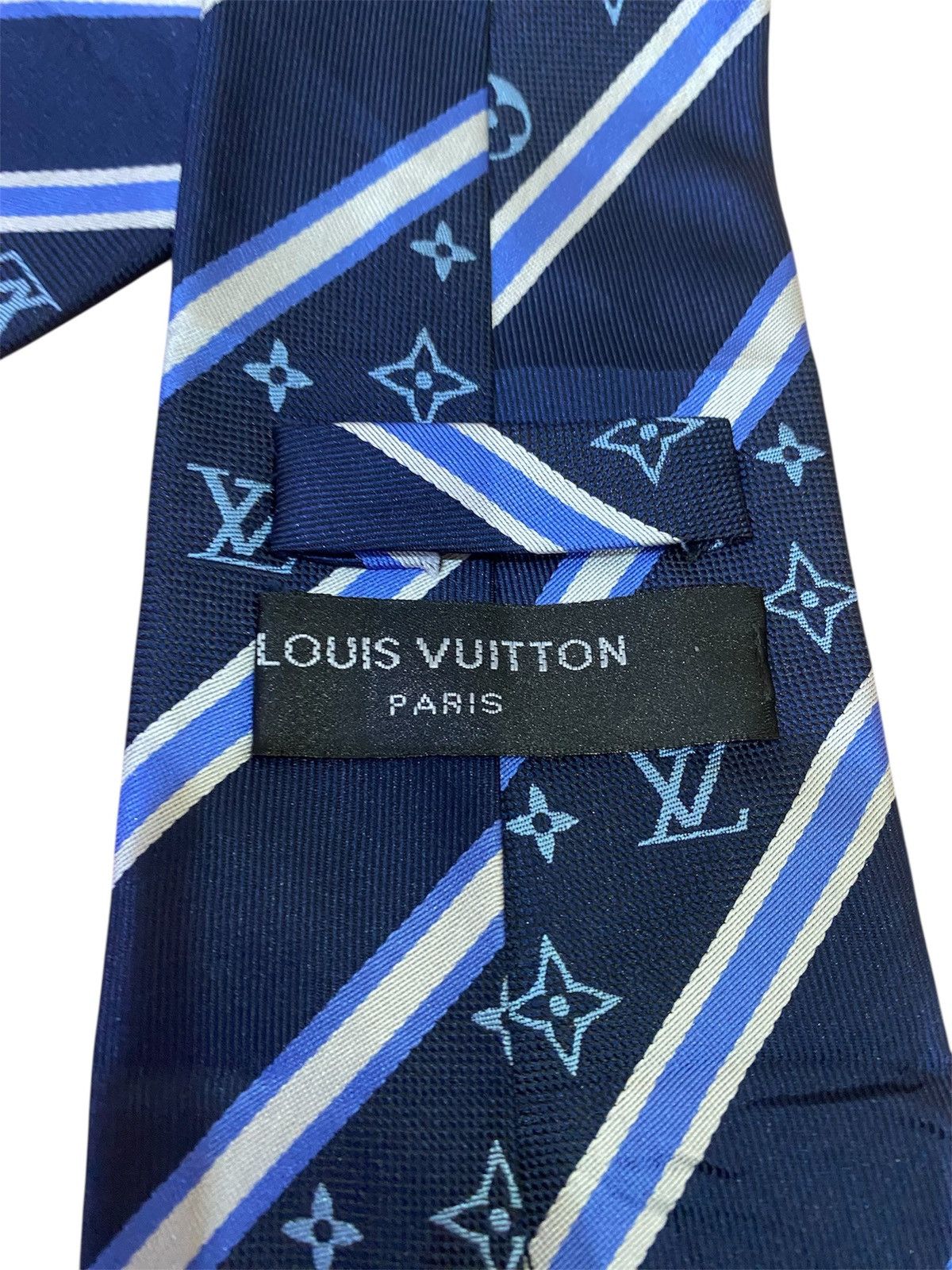 Louis Vuitton LV Tie and Pocketsquare 100% Silk Hand Made Size ONE SIZE - 9 Thumbnail