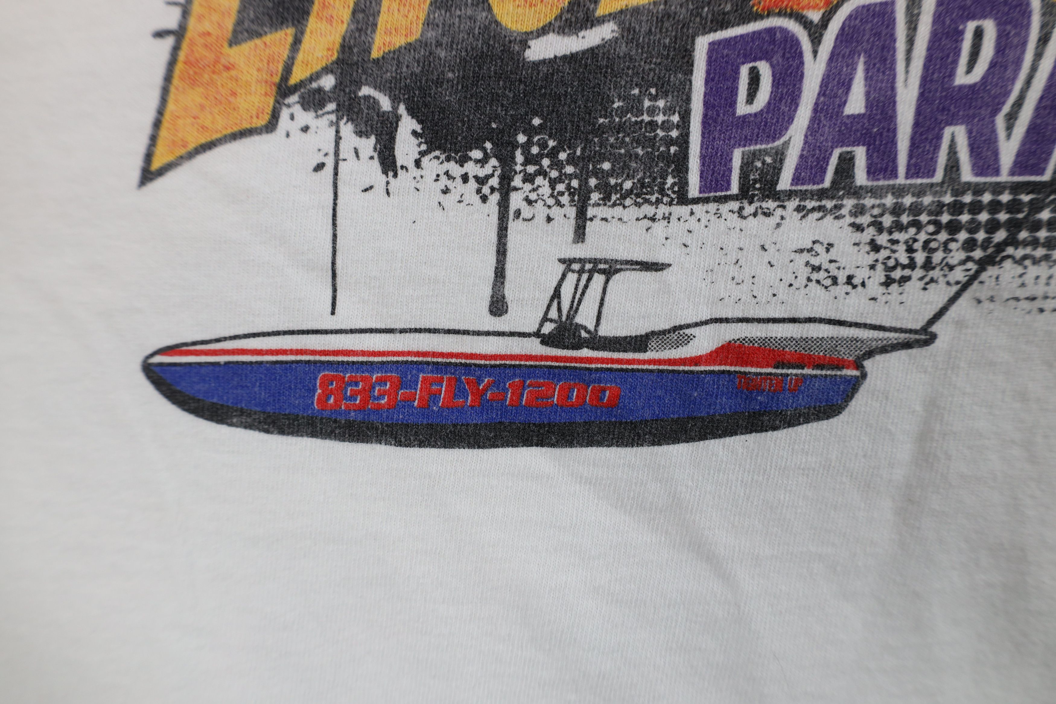 Vintage Vintage Y2K Streetwear Parasailing Short Sleeve T-Shirt Size US XL / EU 56 / 4 - 9 Thumbnail