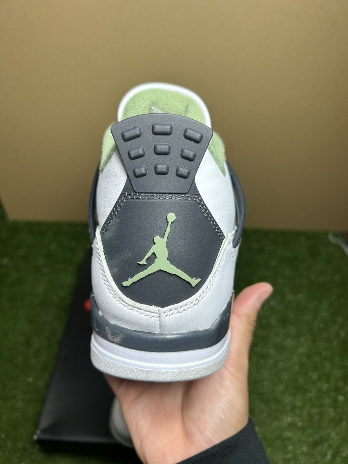 Jordan Brand Jordan 4 Seafoam Size US 10 / IT 40 - 9 Thumbnail