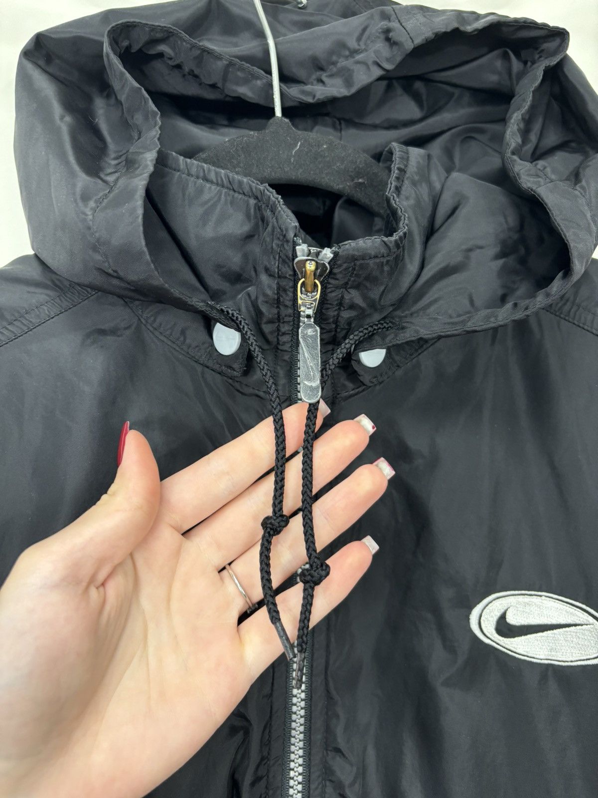 Nike Vintage Nike Y2K Big Logo 90s Swoosh Black Hooded Jacket Size US M / EU 48-50 / 2 - 8 Thumbnail