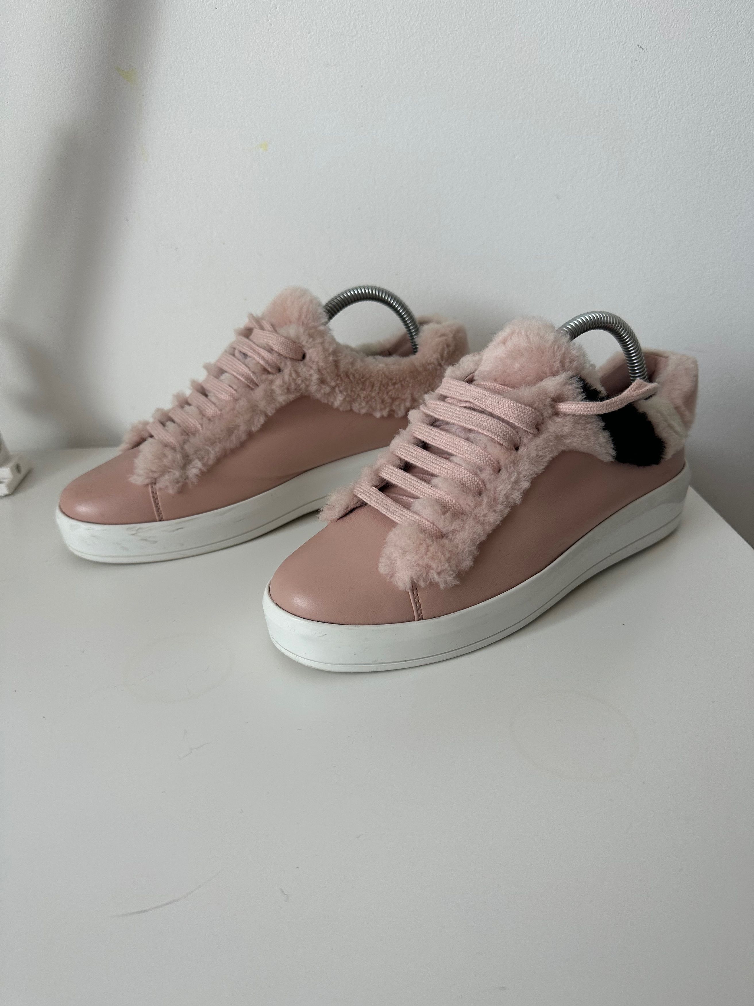 Prada Prada Shearing Fur Leather Sneakers 1E777H pink Size 37 Size US 7 / IT 37 - 8 Thumbnail