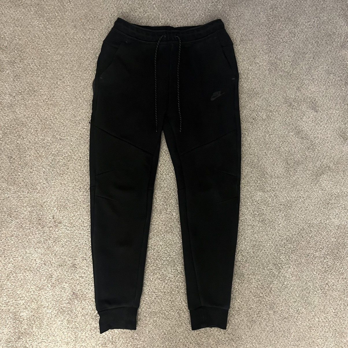 Other black men’s sweatpants/joggers Size US 30 / EU 46 - 1 Thumbnail