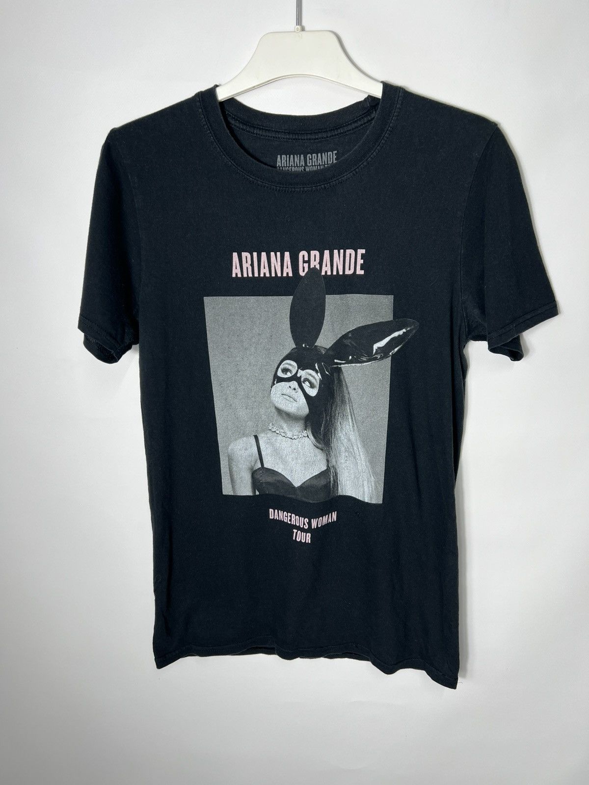 Band Tees Vintage streetwear Band Ariana Grande Tour T-shirt Size US S / EU 44-46 / 1 - 1 Thumbnail