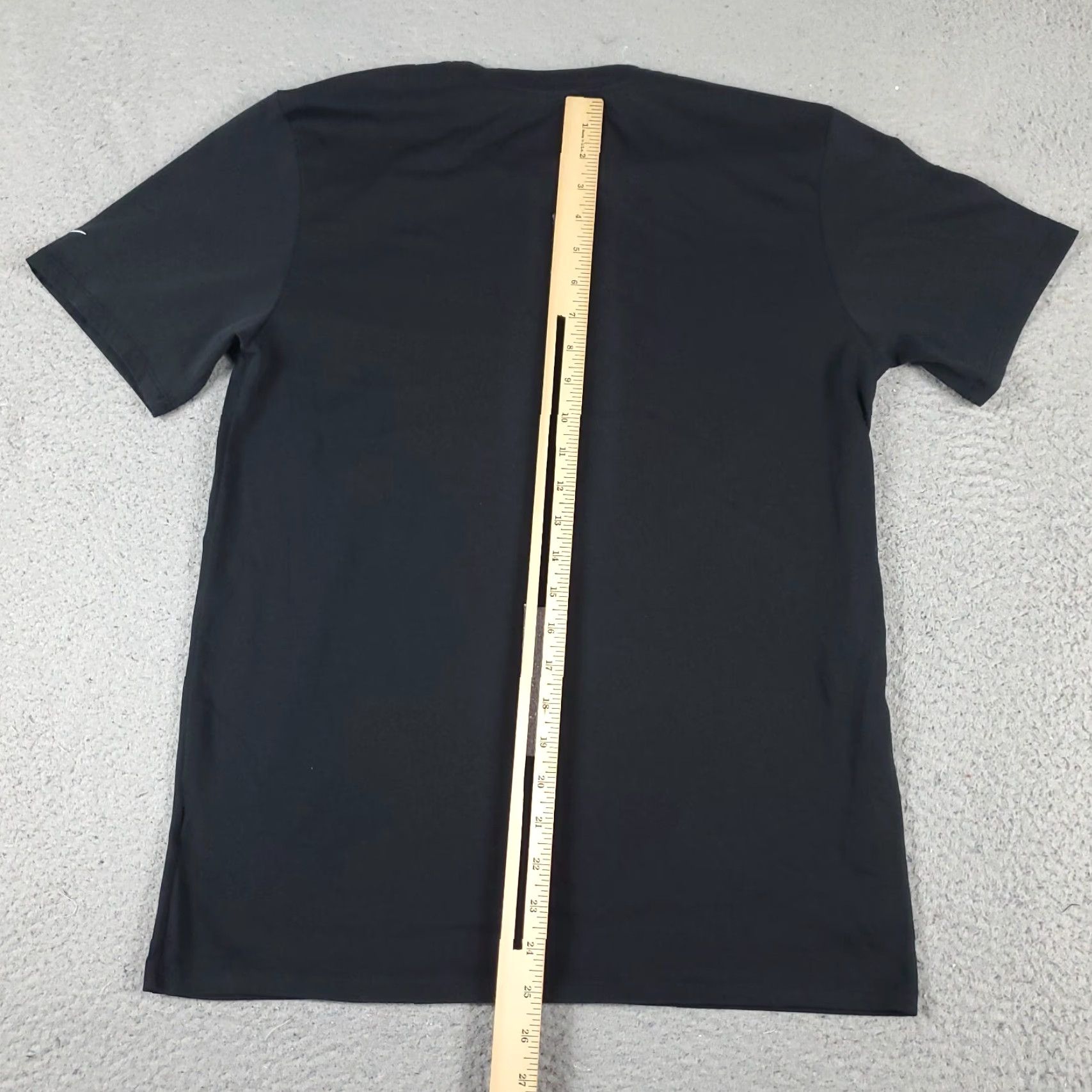 Nike Nike T Shirt Mens Size Medium Black Swoosh Training Active Short Sleeve Size US M / EU 48-50 / 2 - 5 Thumbnail