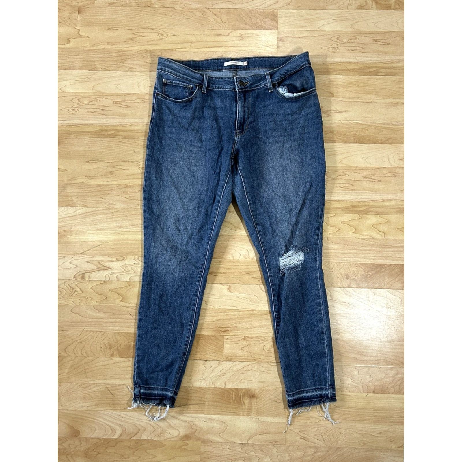 Levi's **Levi's Women's 32 Mid Rise Skinny Jeans Blue Cotton** User: Levi's Women's 32 Mid Rise Skinny Blue Jeans Cotton Blend Size 24" / US 00 / IT 34 - 2 Thumbnail
