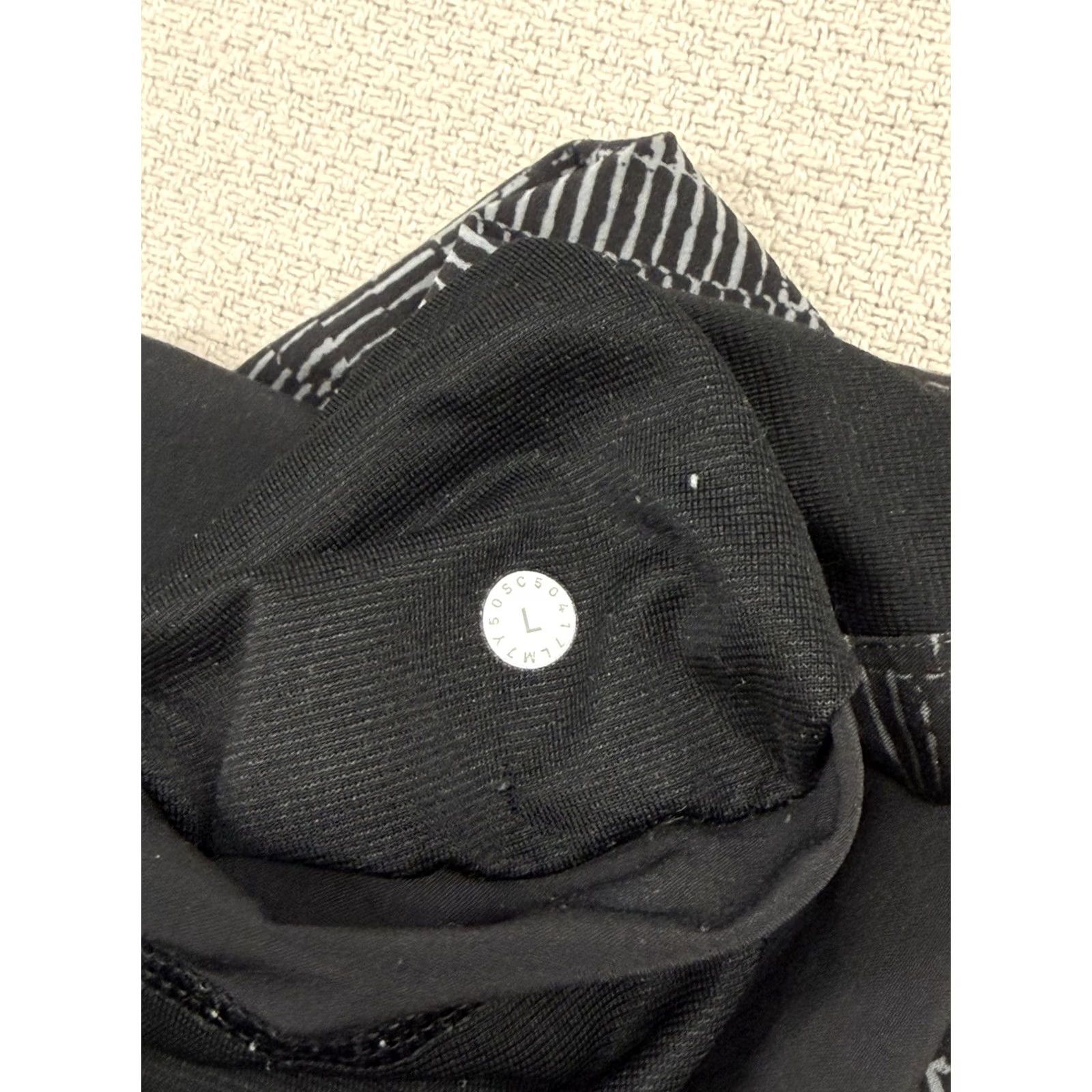 Lululemon VINTAGE? No. Size US 29 - 4 Thumbnail