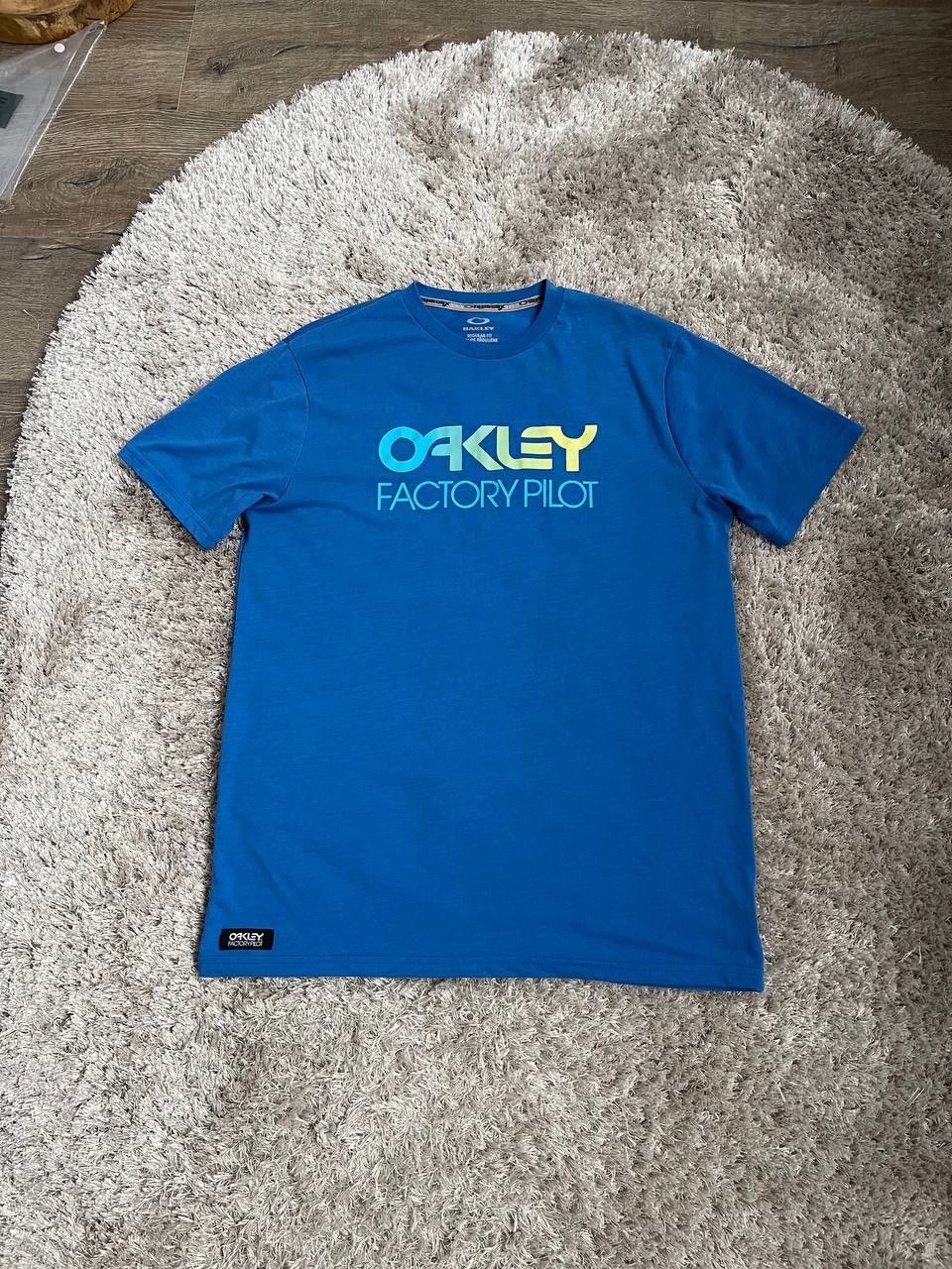 Oakley × Streetwear × Vintage vintage rare oakley big logo tee Size US L / EU 52-54 / 3 - 2 Thumbnail