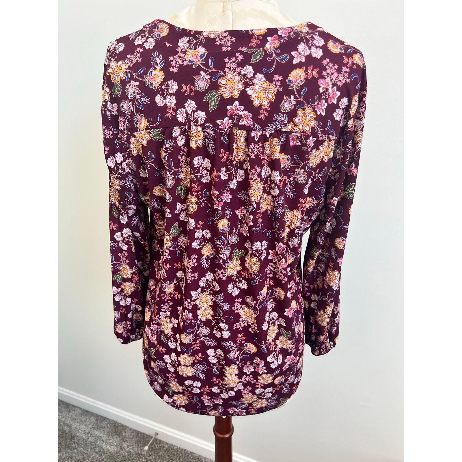 Vince Camuto Vince Camuto Floral Long Sleeve V-Neck Blouse Medium Size M / US 6-8 / IT 42-44 - 6 Thumbnail