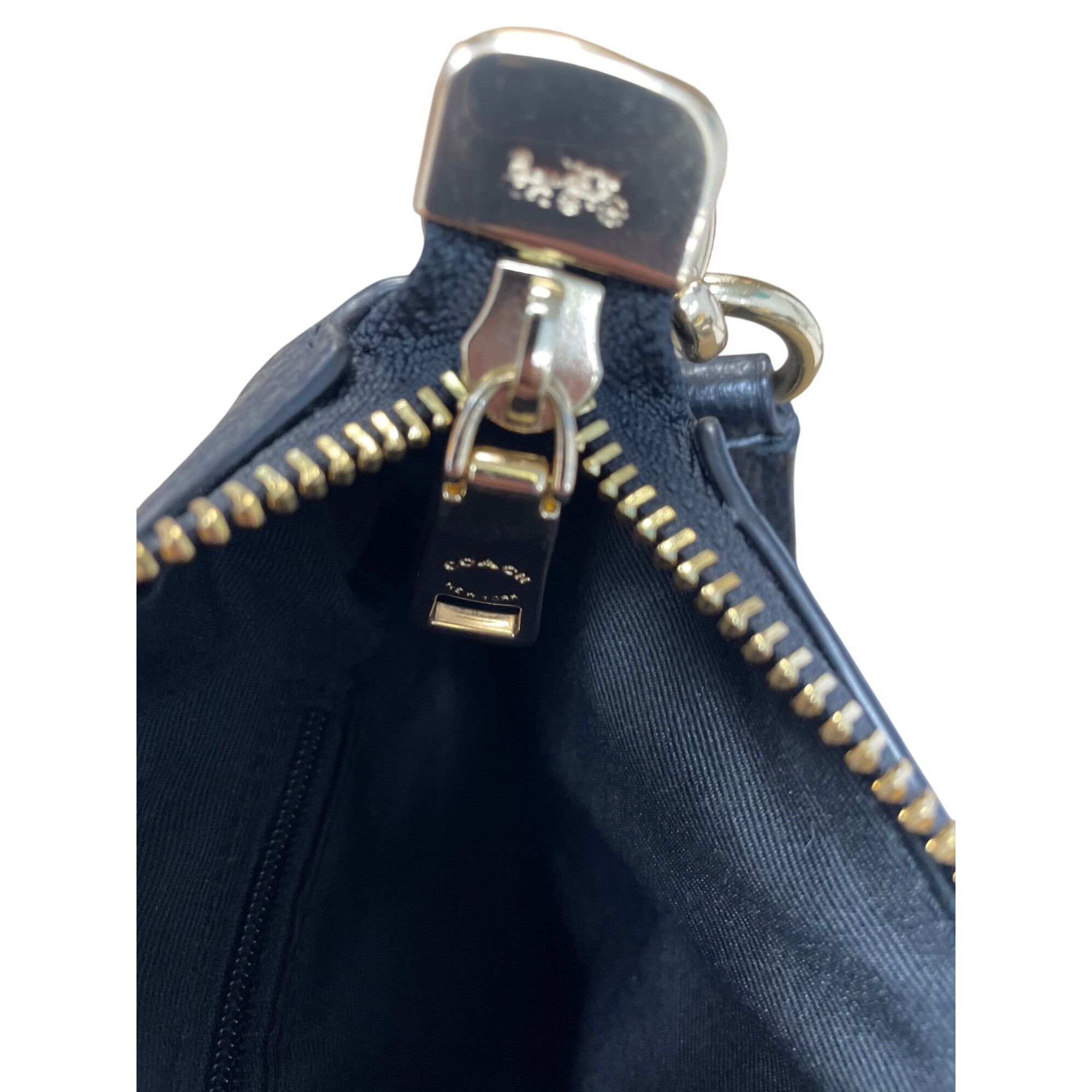 Coach Coach NY Marlon Black Leather pebbled Shoulder HandBag size Size ONE SIZE - 22 Thumbnail