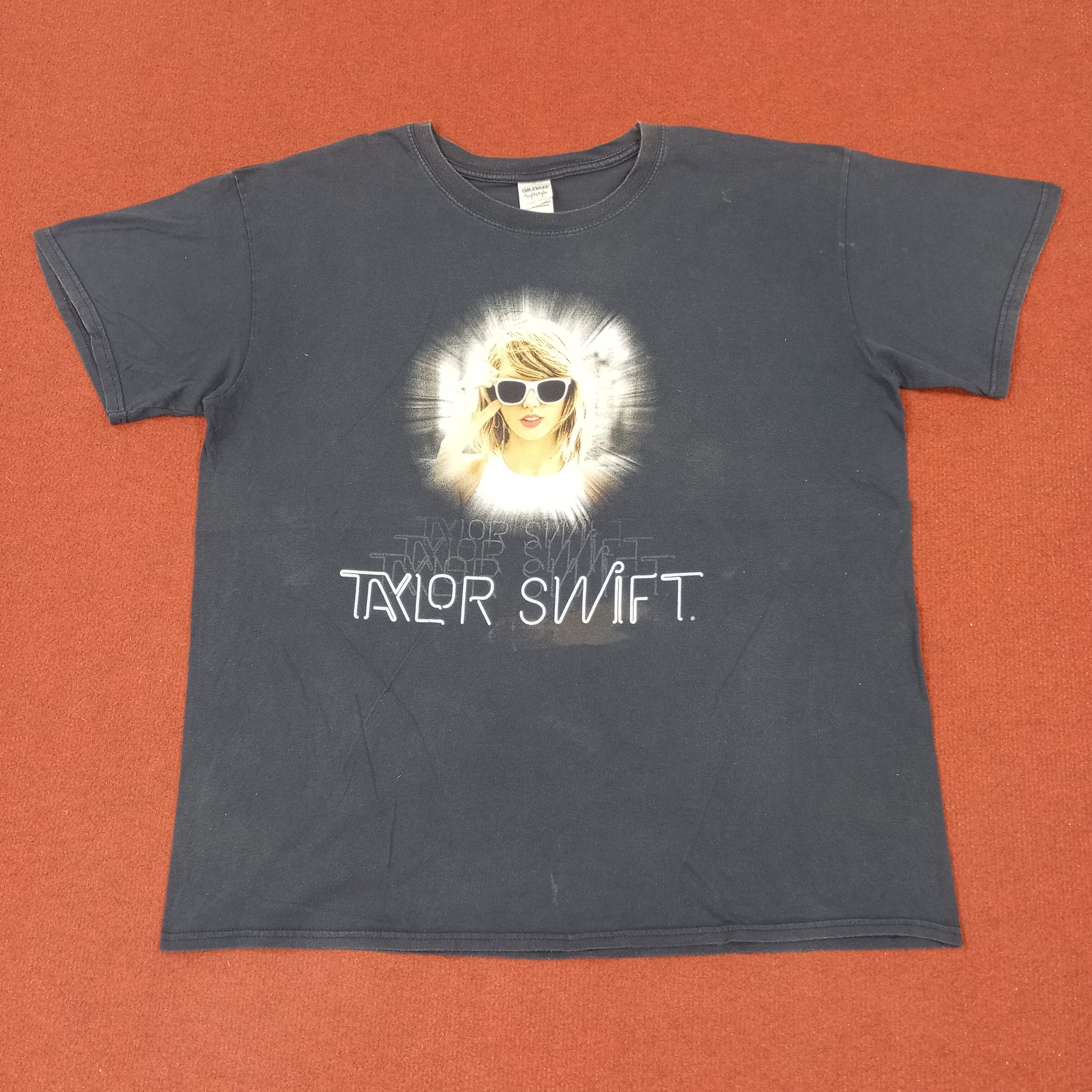 Band Tees × Vintage Taylor Swift Singer Music Tour Tshirt c219n50 Size US XL / EU 56 / 4 - 1 Thumbnail