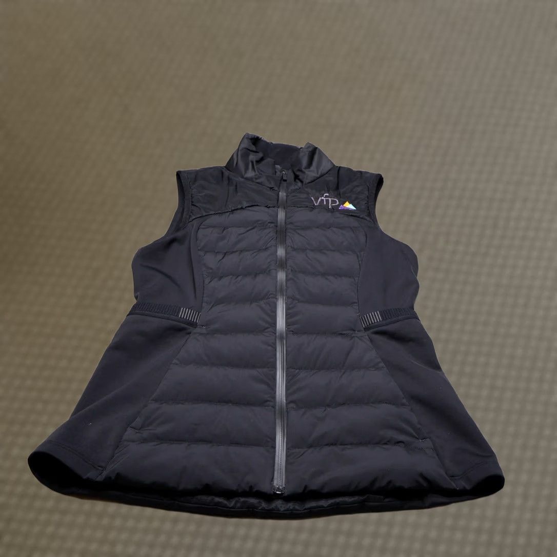 Lululemon Lululemon Down It All Vest Women 6 Black Full Zip Insulated Quilted Puffer LOGO Vest Woman 6 Black Full Zip Quilted Puffer LOGO Size M / US 6-8 / IT 42-44 - 1 Thumbnail
