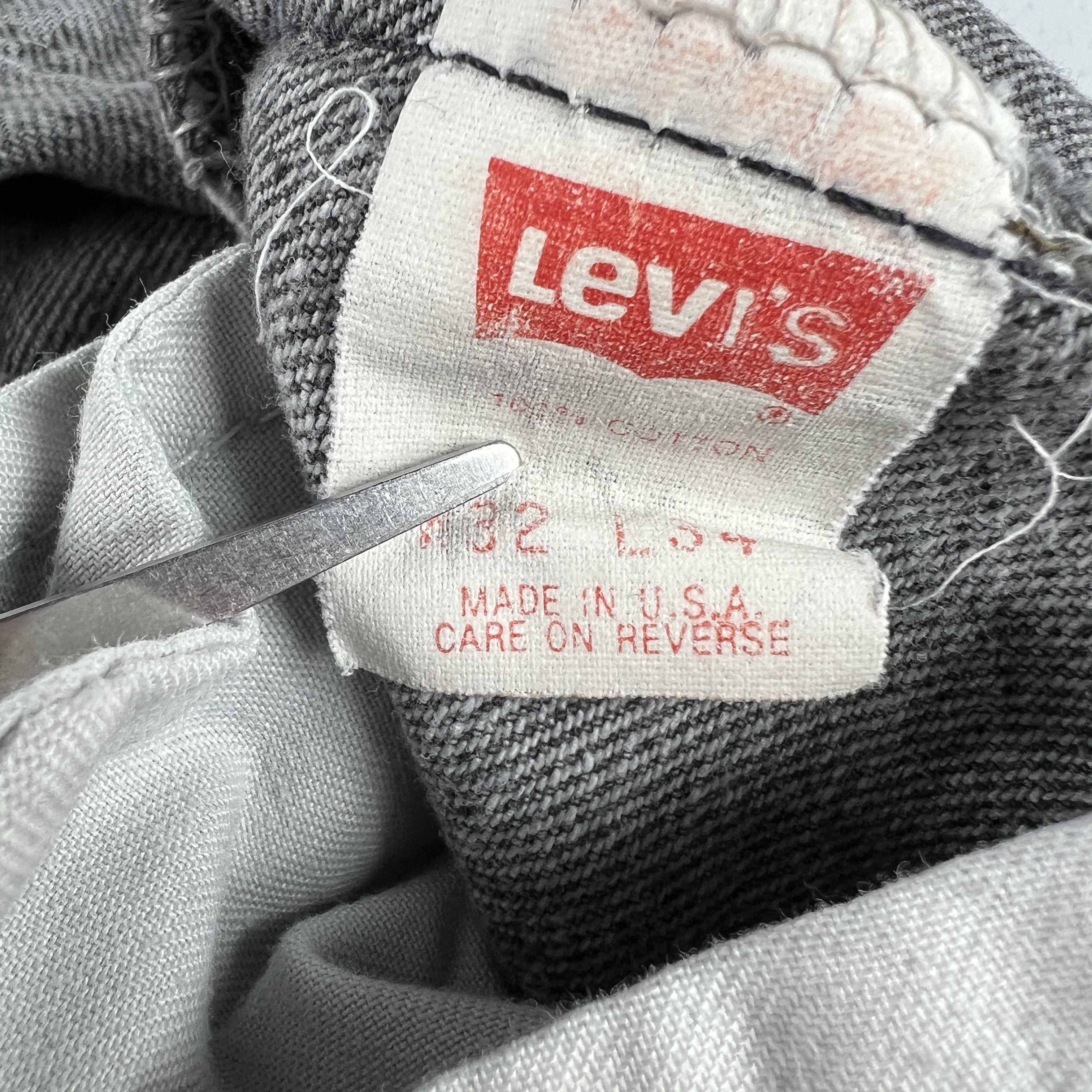 Levi's × Vintage VTG 80s Levi's Jean 550 Relaxed Black Faded Thrashed Denim Size US 30 / EU 46 - 11 Thumbnail