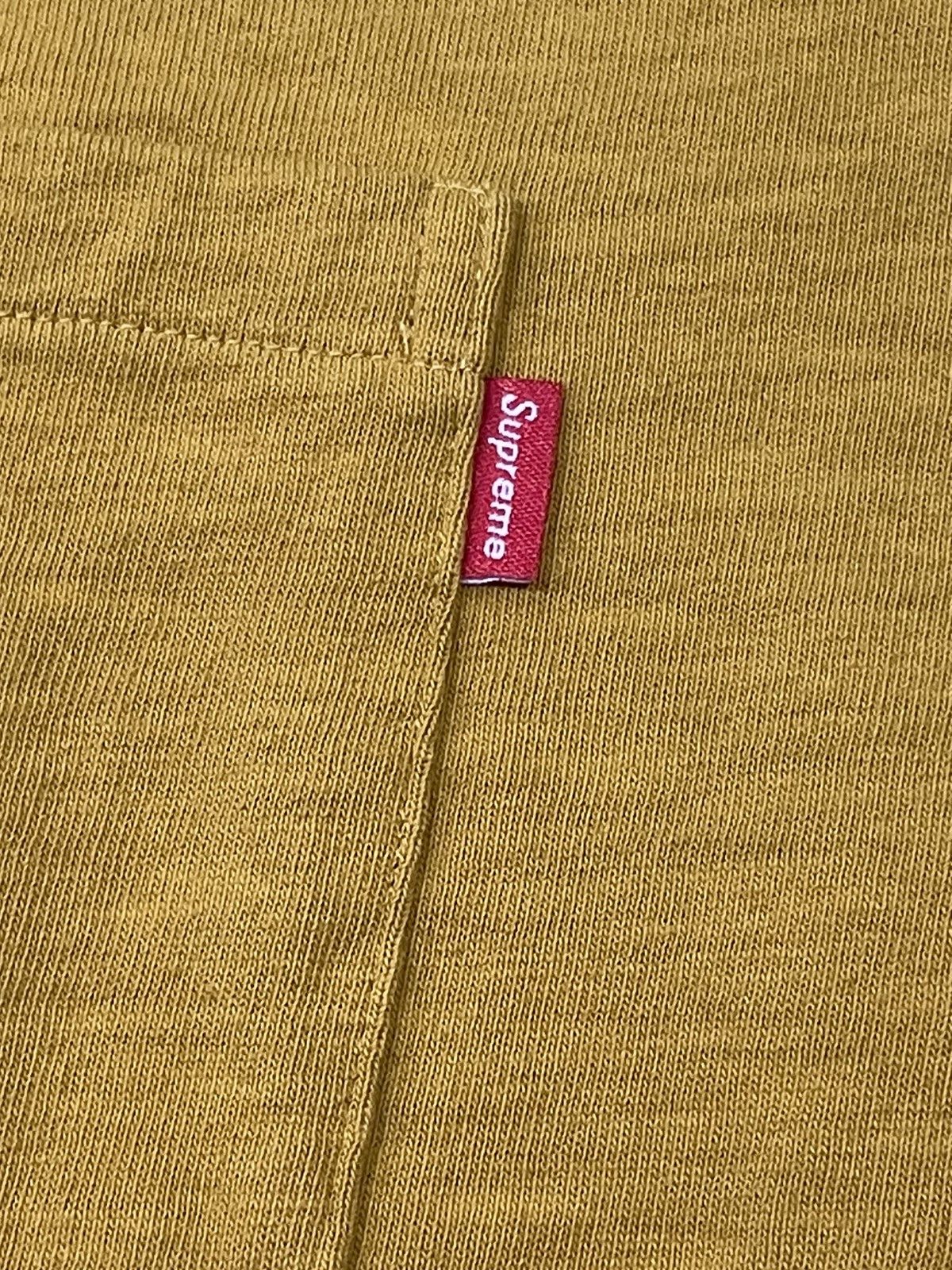 Supreme MINT: F/W 2018 Supreme L/S Pocket Tee "Mustard" Size US M / EU 48-50 / 2 - 6 Thumbnail