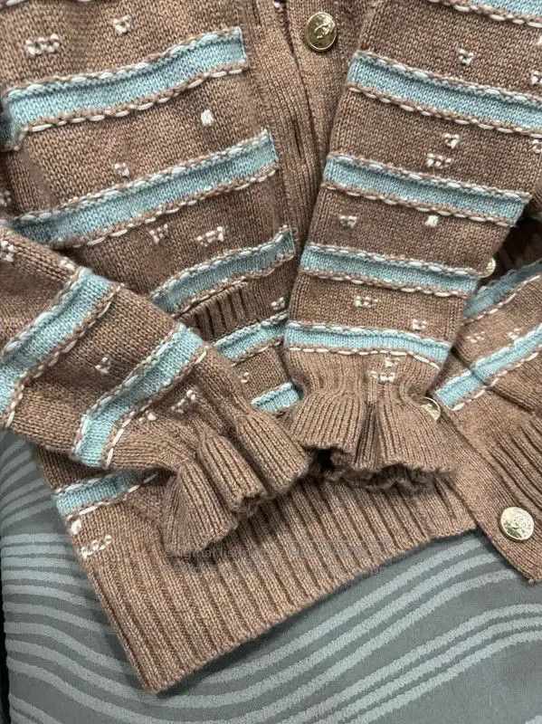 Chanel Chanel Brown Wool Cardigan with Striped Design . Size S / US 4 / IT 40 - 5 Thumbnail